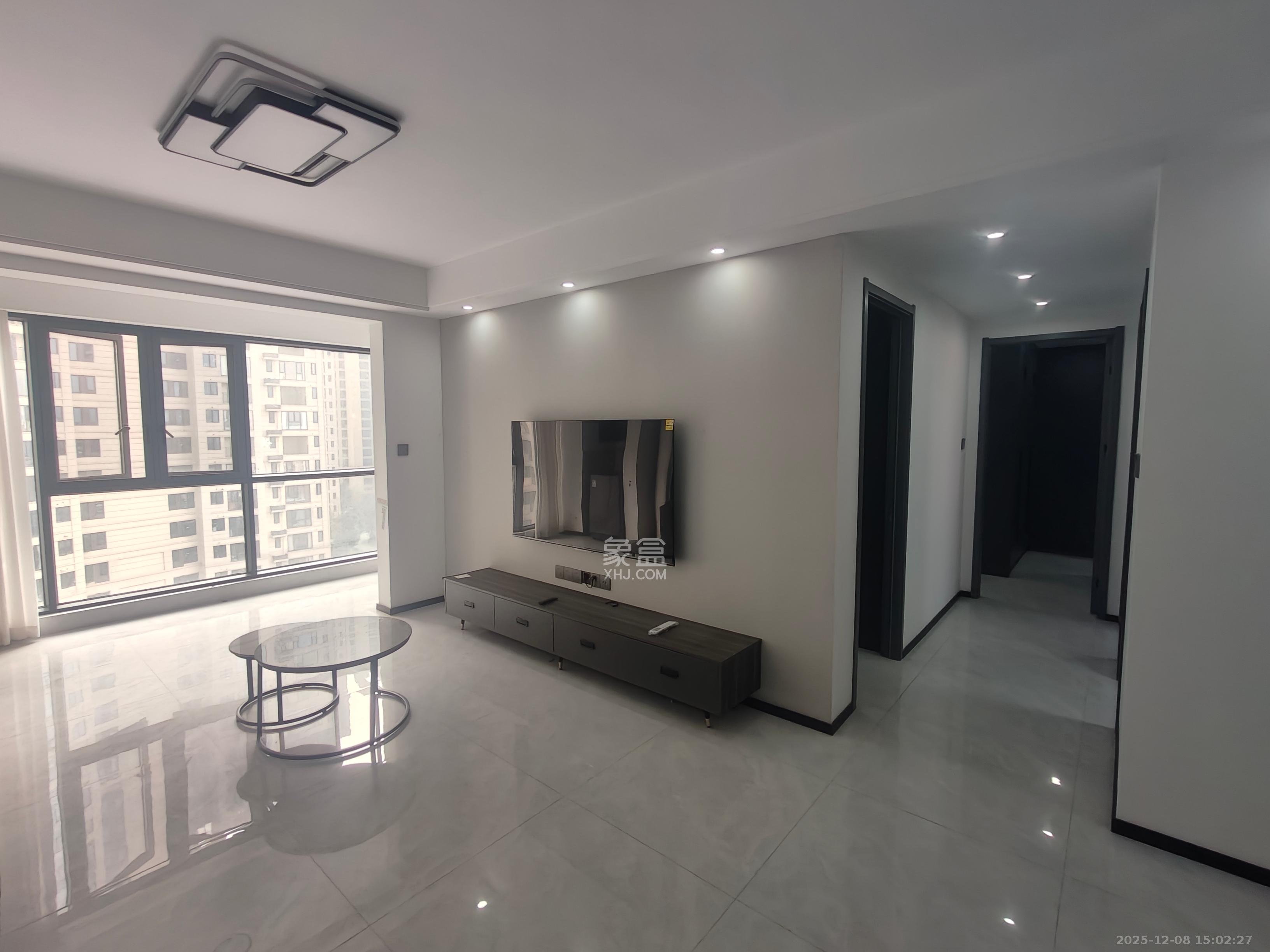 旭辉国悦府  3室2厅2卫    3500.0元/月