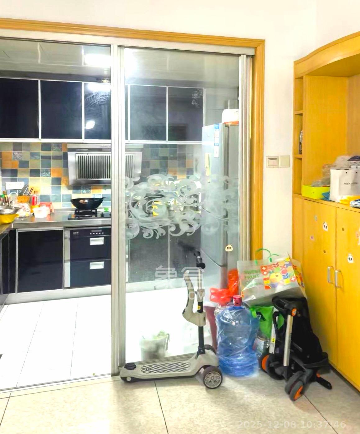 吉祥苑 1室2厅1卫 2500.0元/月 吉祥苑 1室2厅1卫 2500.0元/月室内图