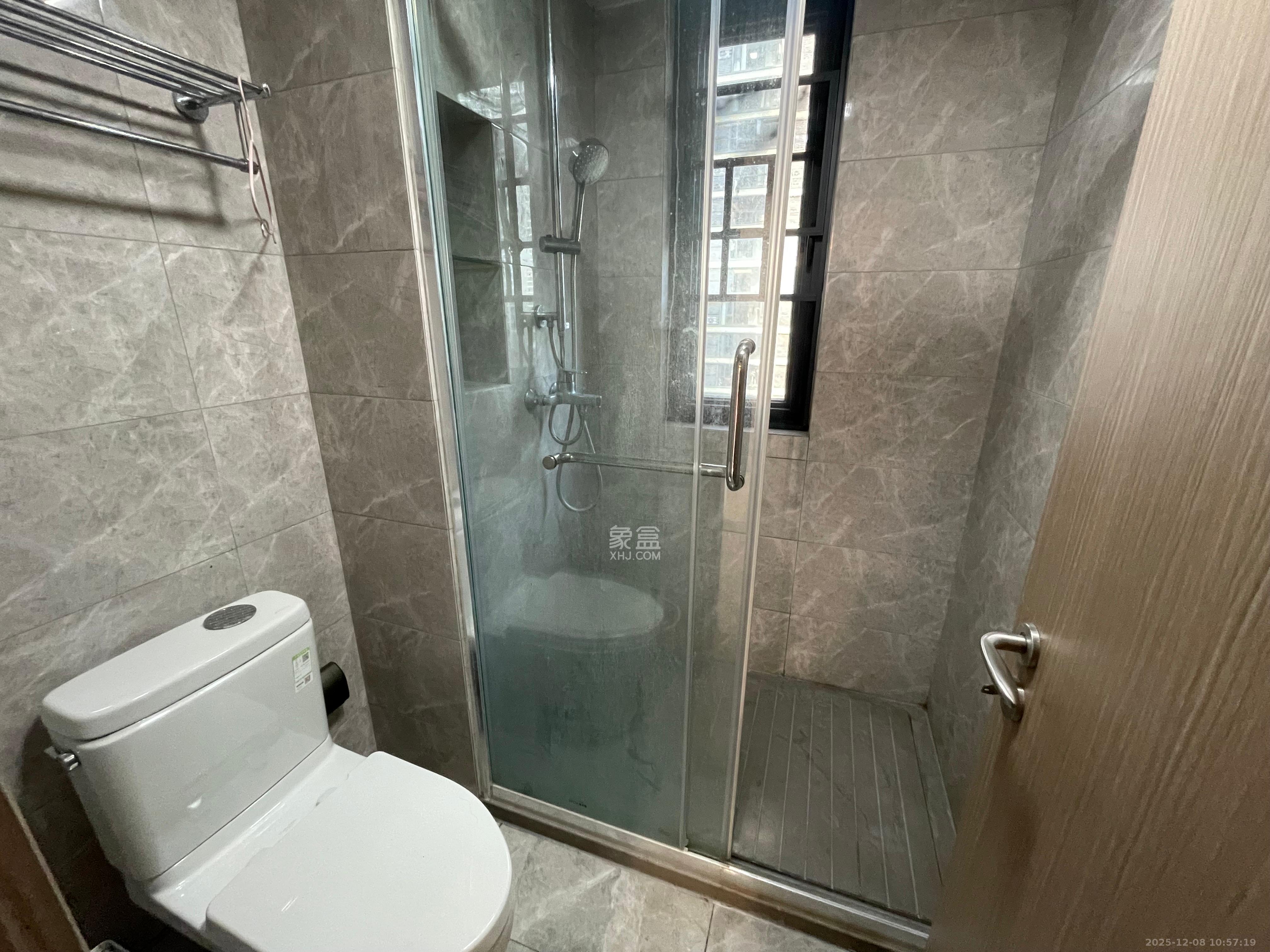 旭辉雨花郡  4室1厅2卫    4400.0元/月室内图