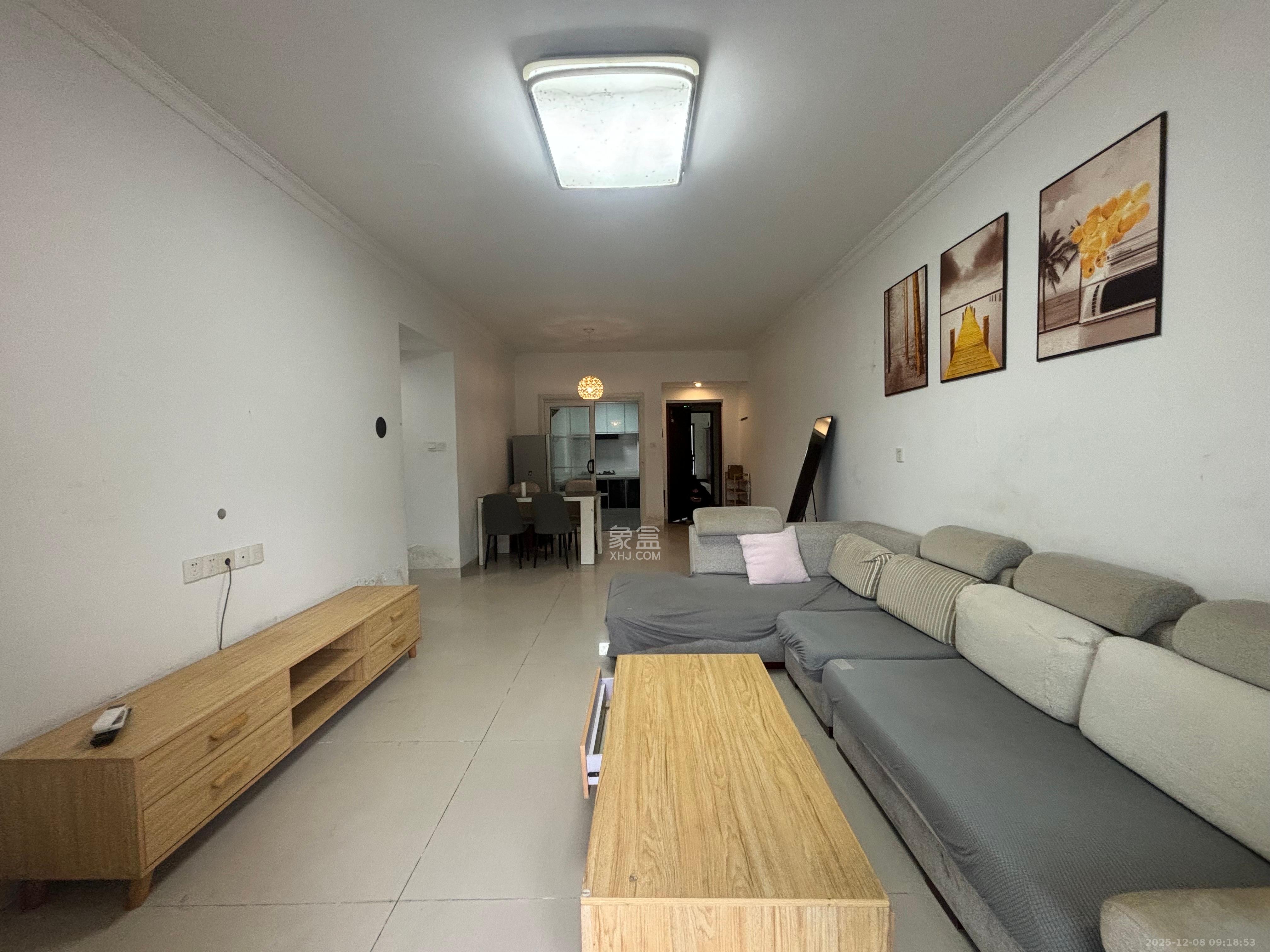 荣盛花语书苑  3室2厅1卫    2400.0元/月