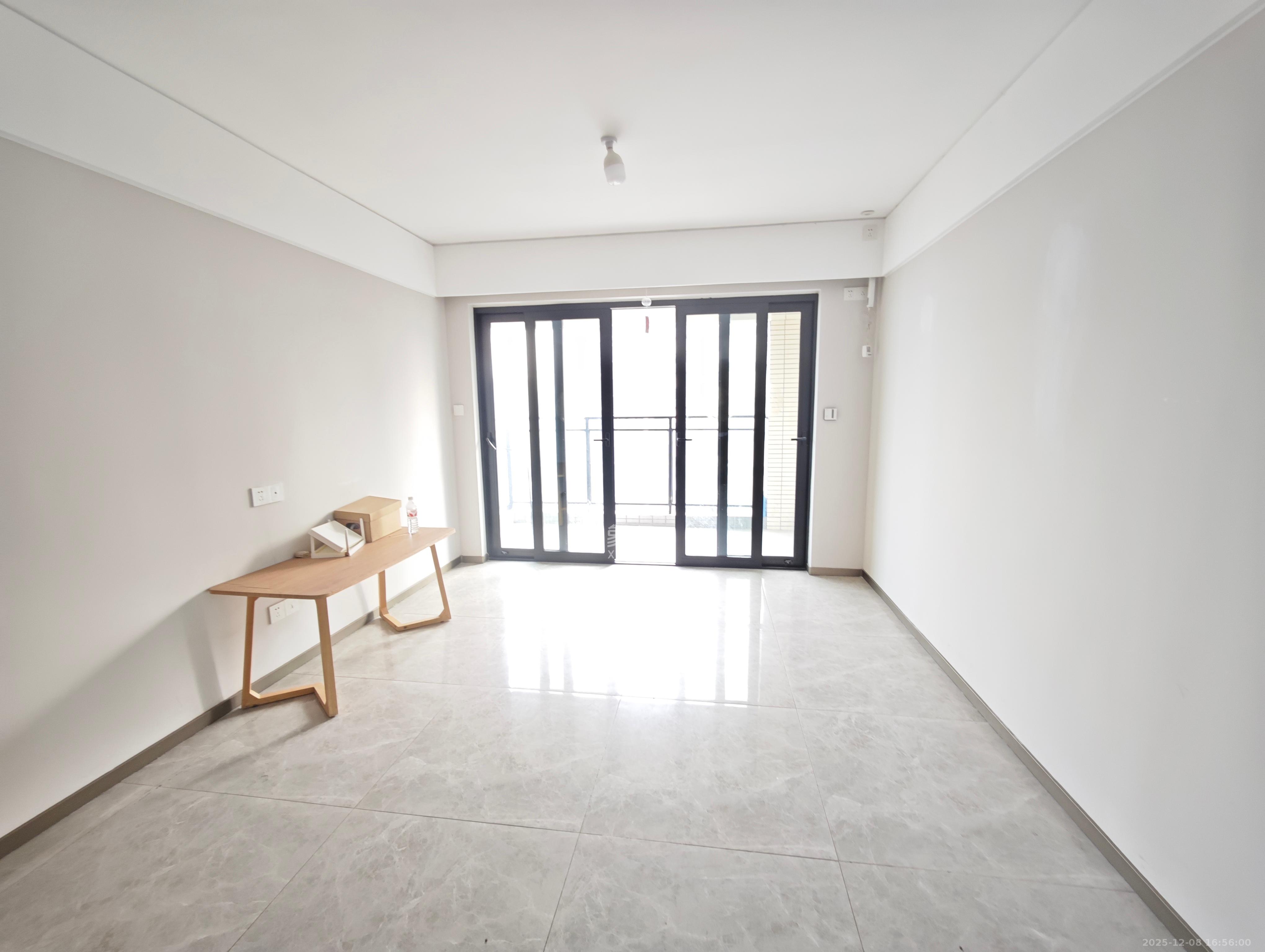 时代年华  3室2厅2卫    1500.0元/月