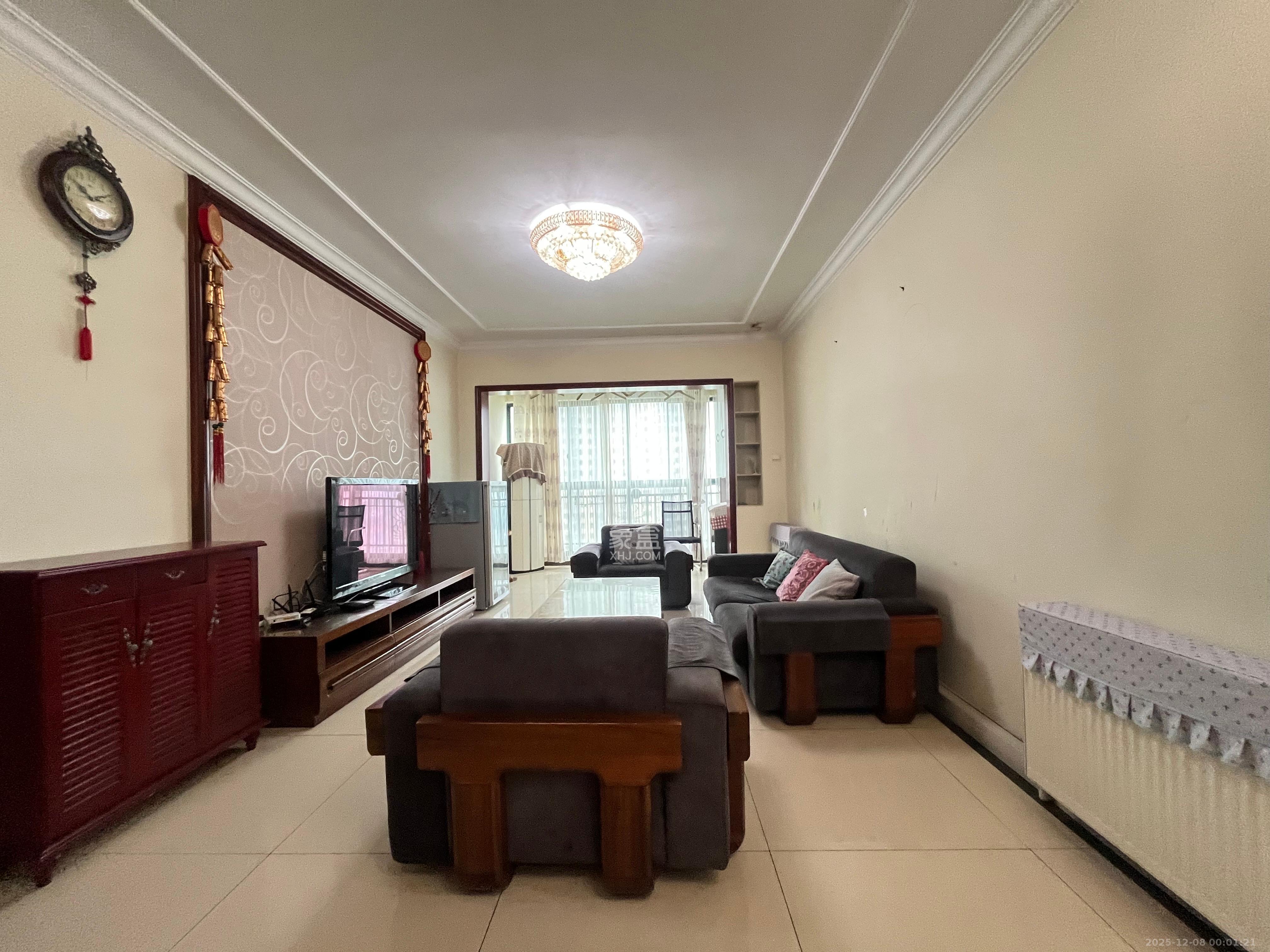 恒大雅苑  3室2厅2卫    2600.0元/月