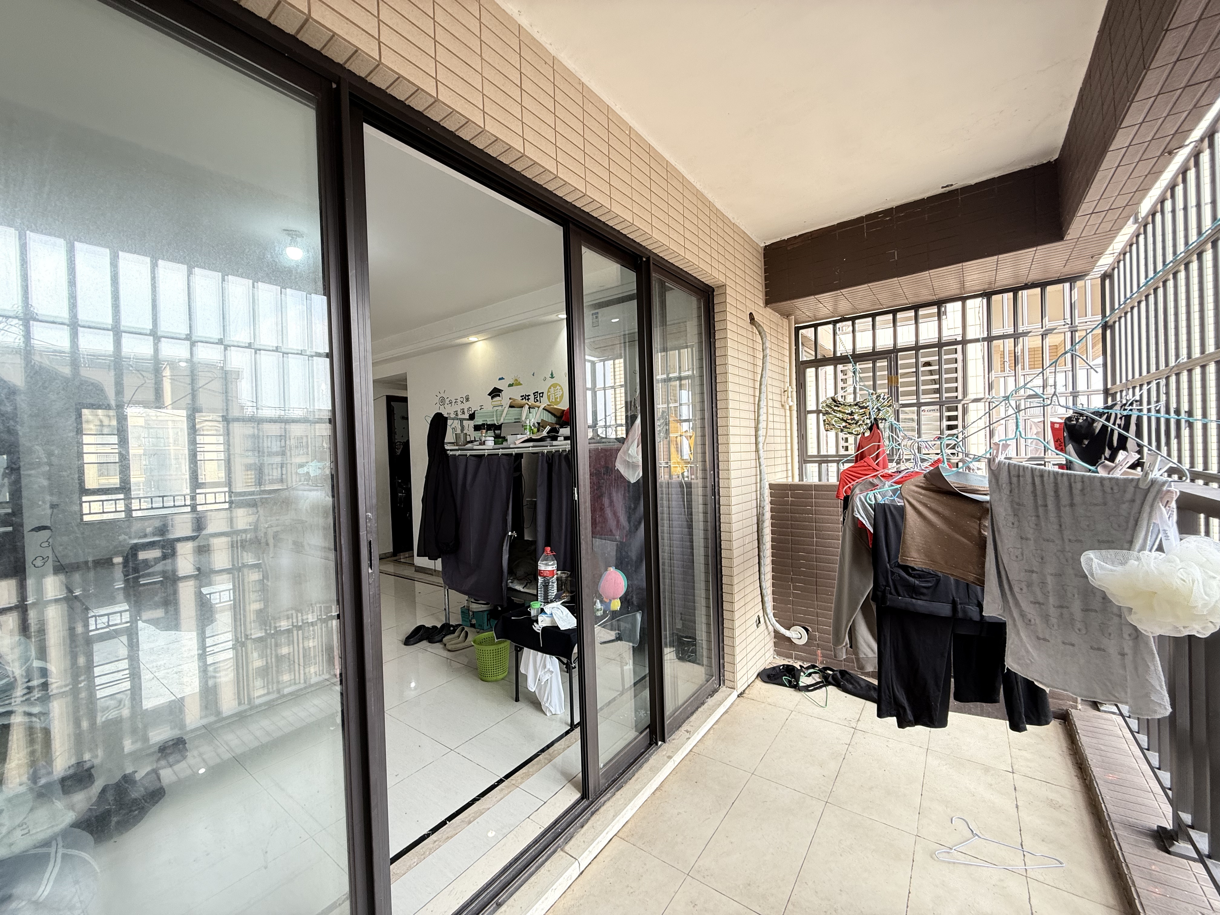 中海锦城 4室2厅2卫 200.0万 中海锦城 4室2厅2卫 200.0万室内图