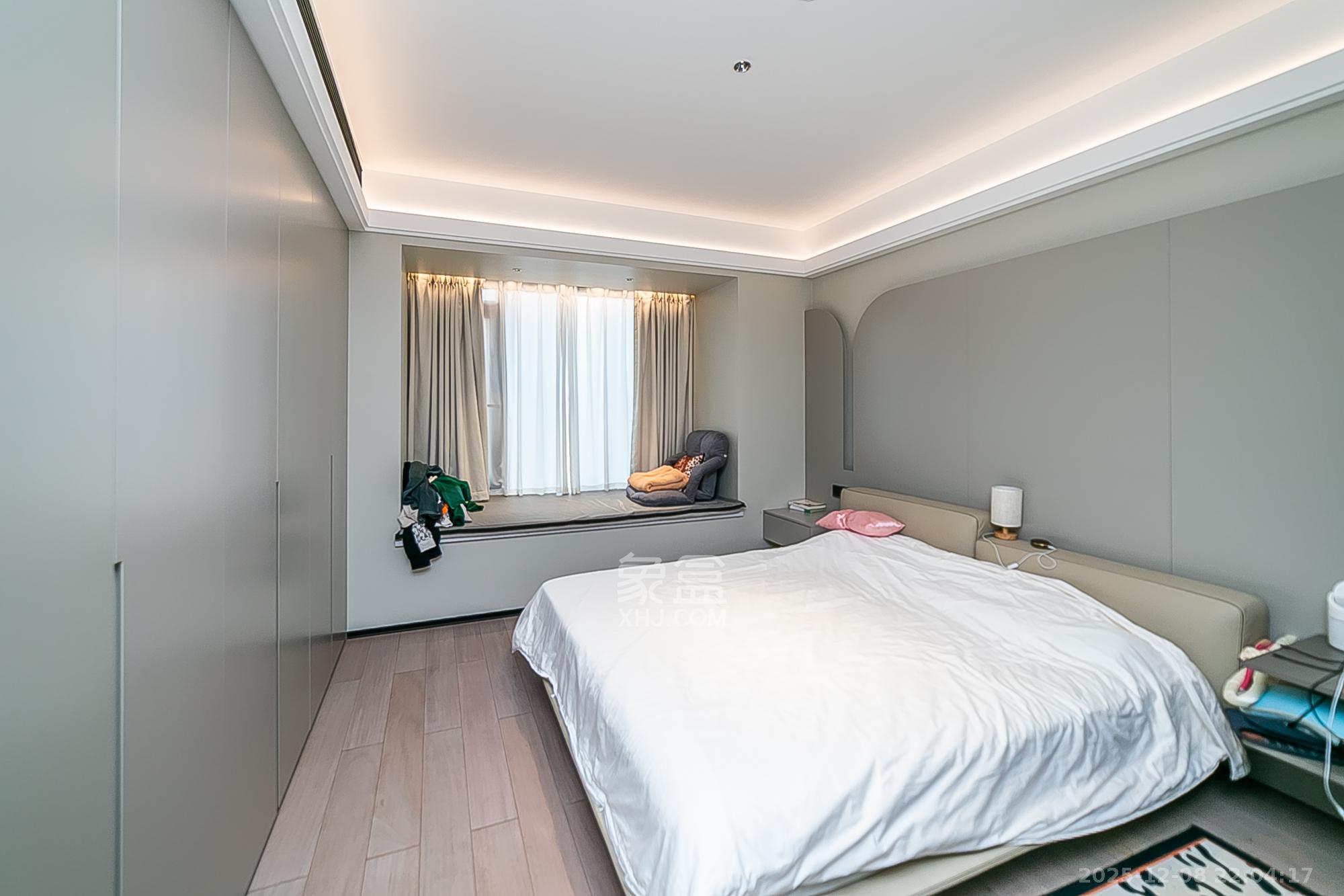 中建江山壹号  4室2厅2卫    708.0万卧室