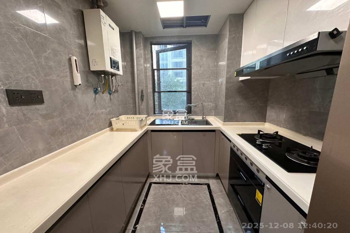 卓越江岸 4室2厅2卫 4500.0元/月 卓越江岸 4室2厅2卫 4500.0元/月室内图