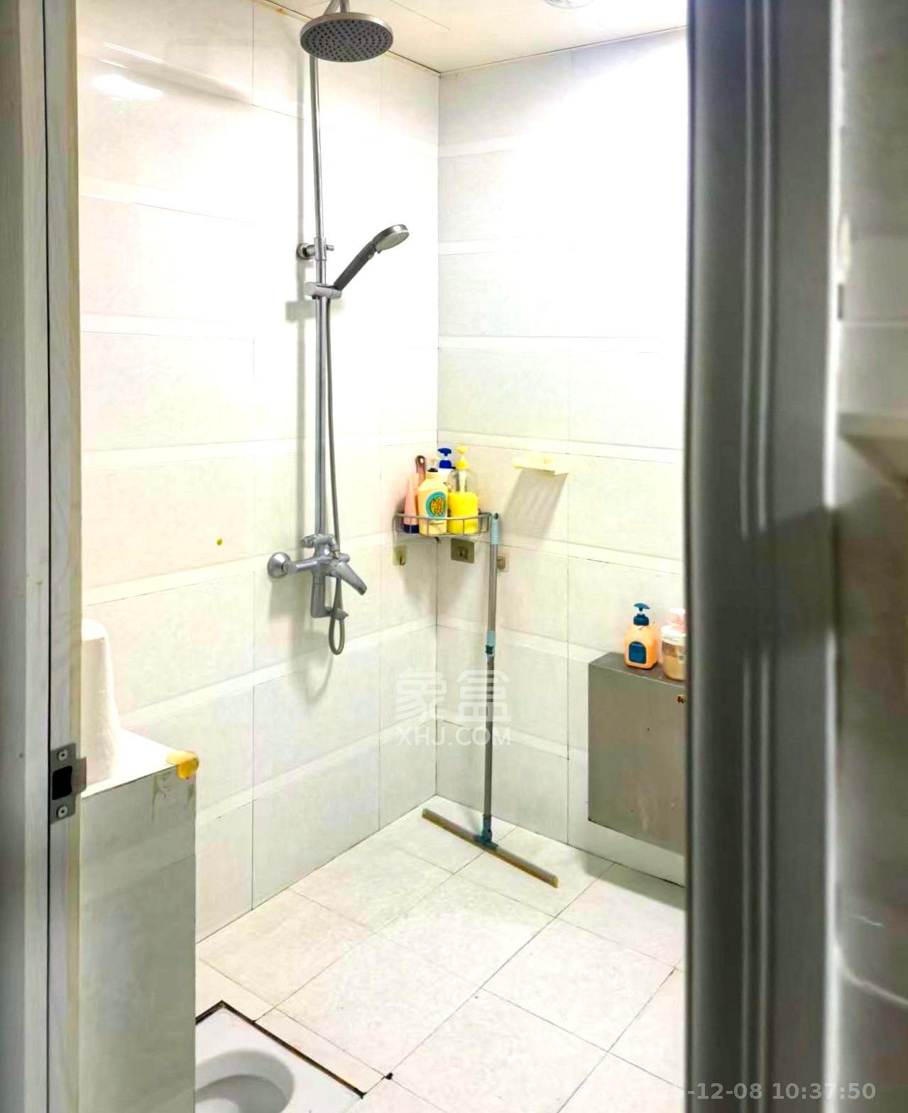 吉祥苑  1室2厅1卫    2500.0元/月室内图