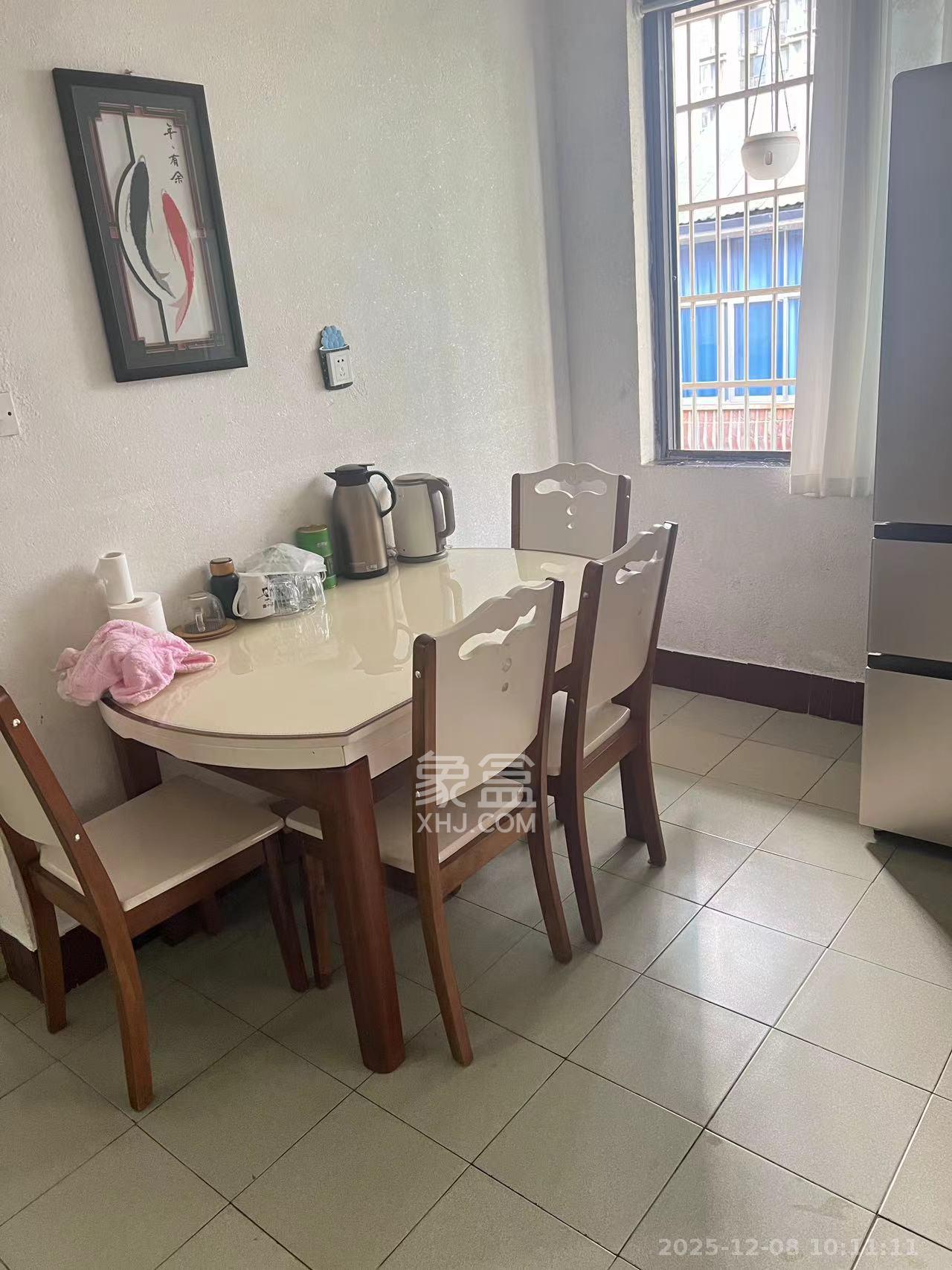 长勘小区  2室1厅1卫    1600.0元/月室内图