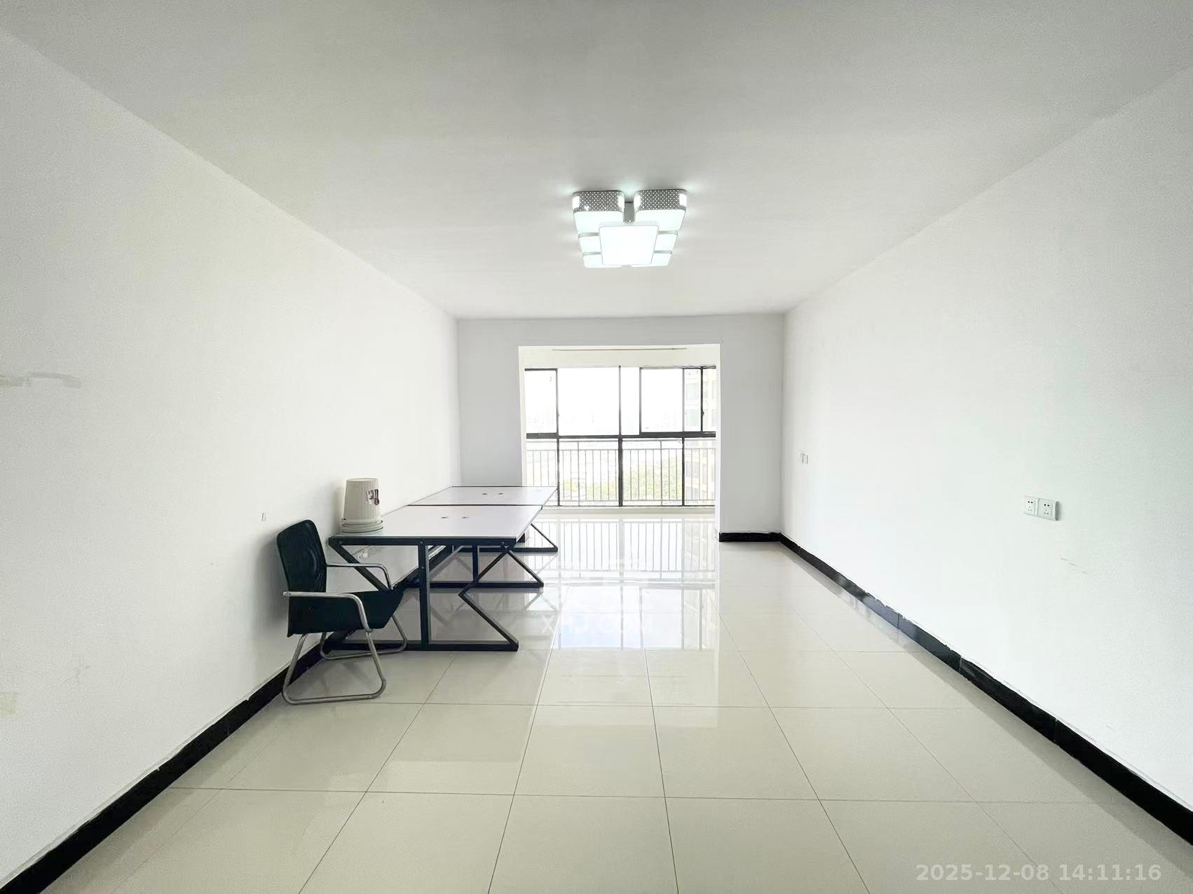 保利麓谷林语F区  4室2厅2卫    2400.0元/月室内图1