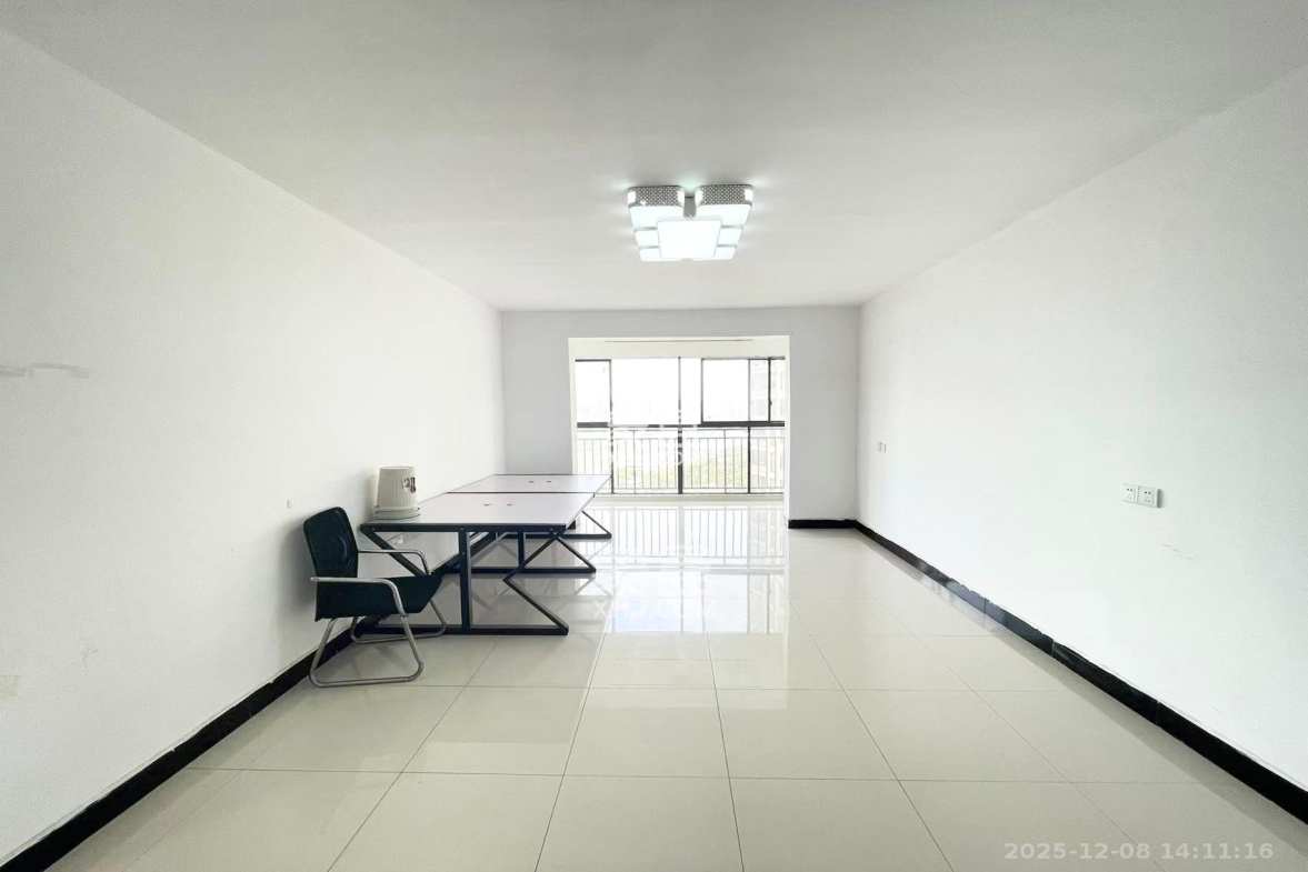 保利麓谷林语F区 4室2厅2卫 2400.0元/月 保利麓谷林语F区 4室2厅2卫 2400.0元/月室内图