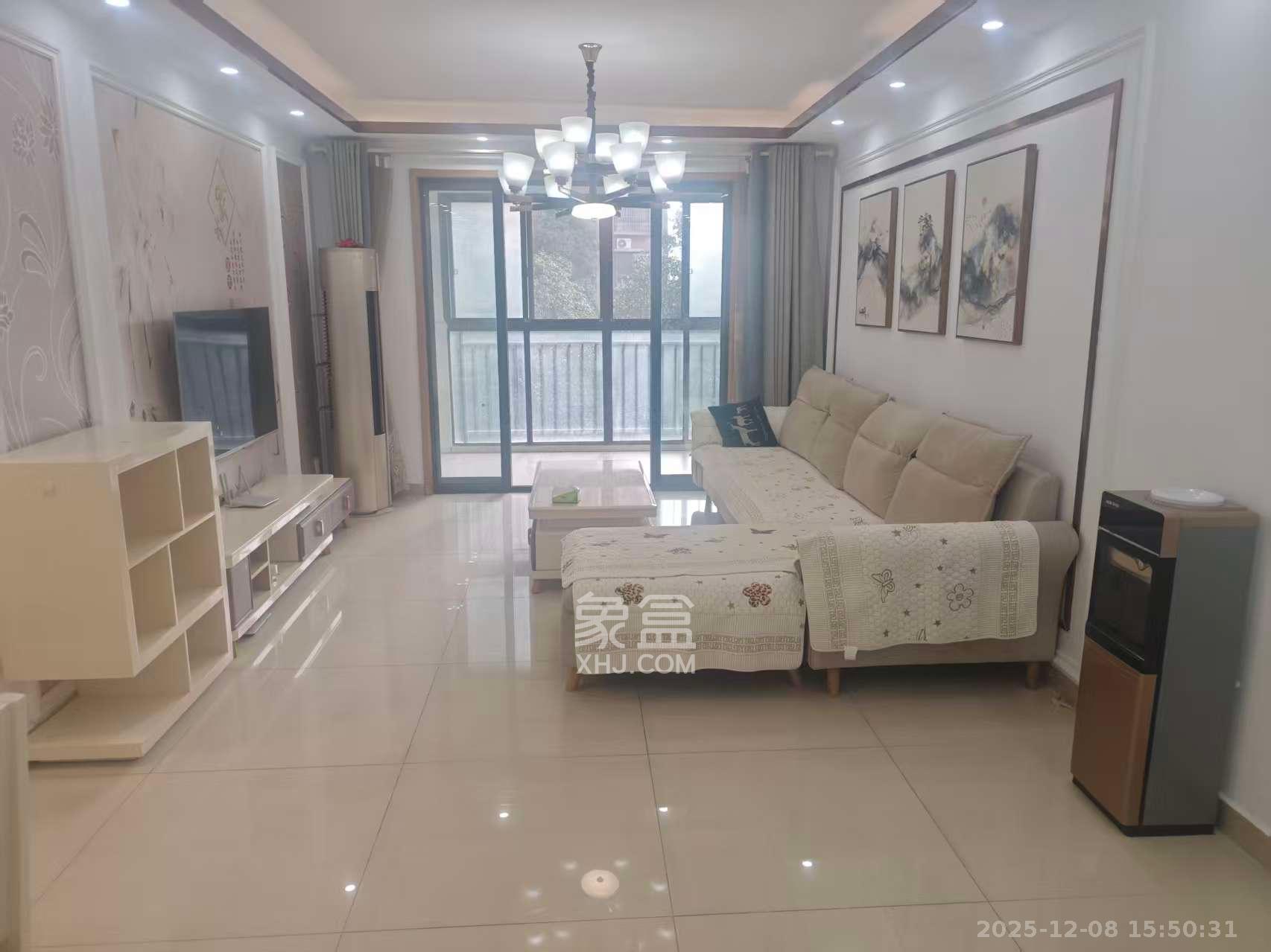 钱隆樽品(一、二、三期)  2室2厅1卫    2260.0元/月