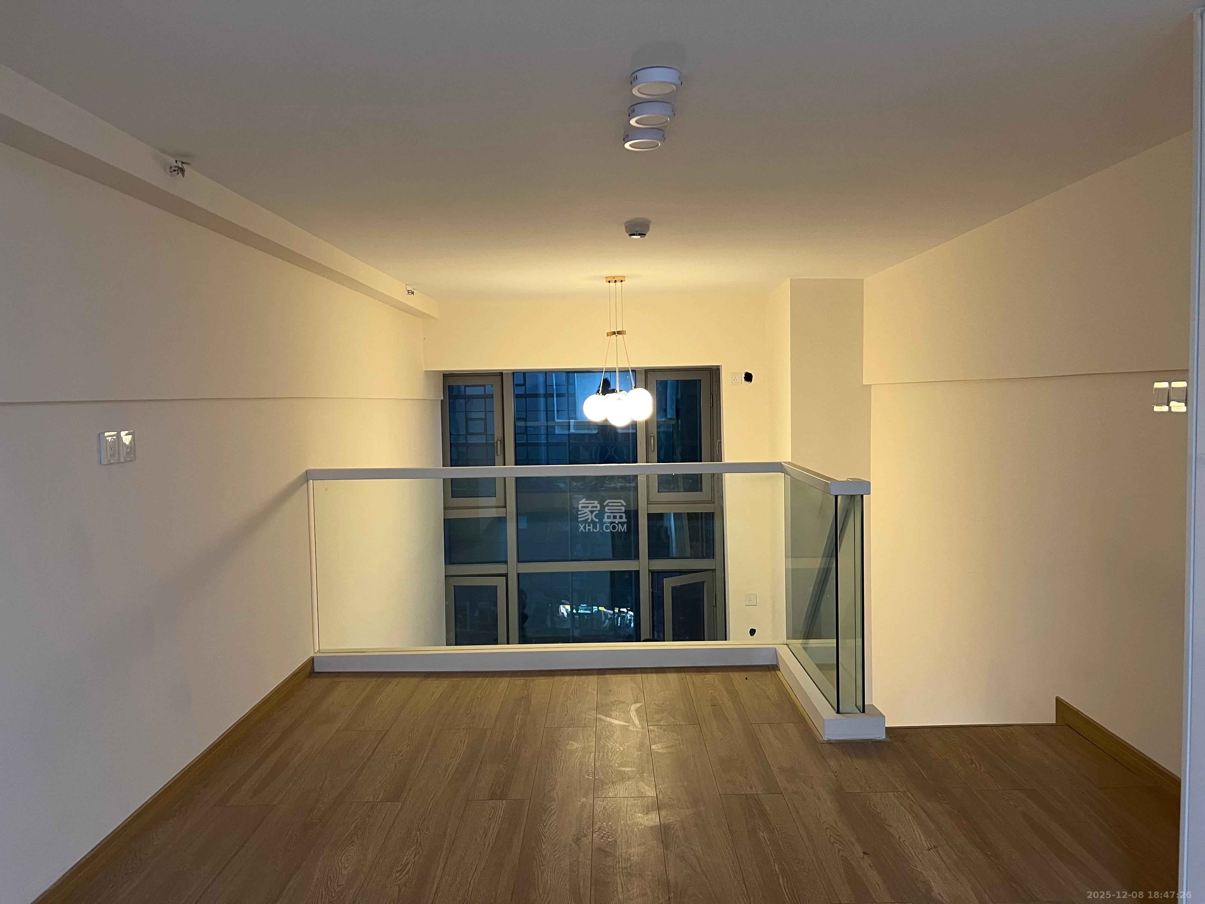 福晟翡翠湾  1室1厅1卫    1700.0元/月室内图