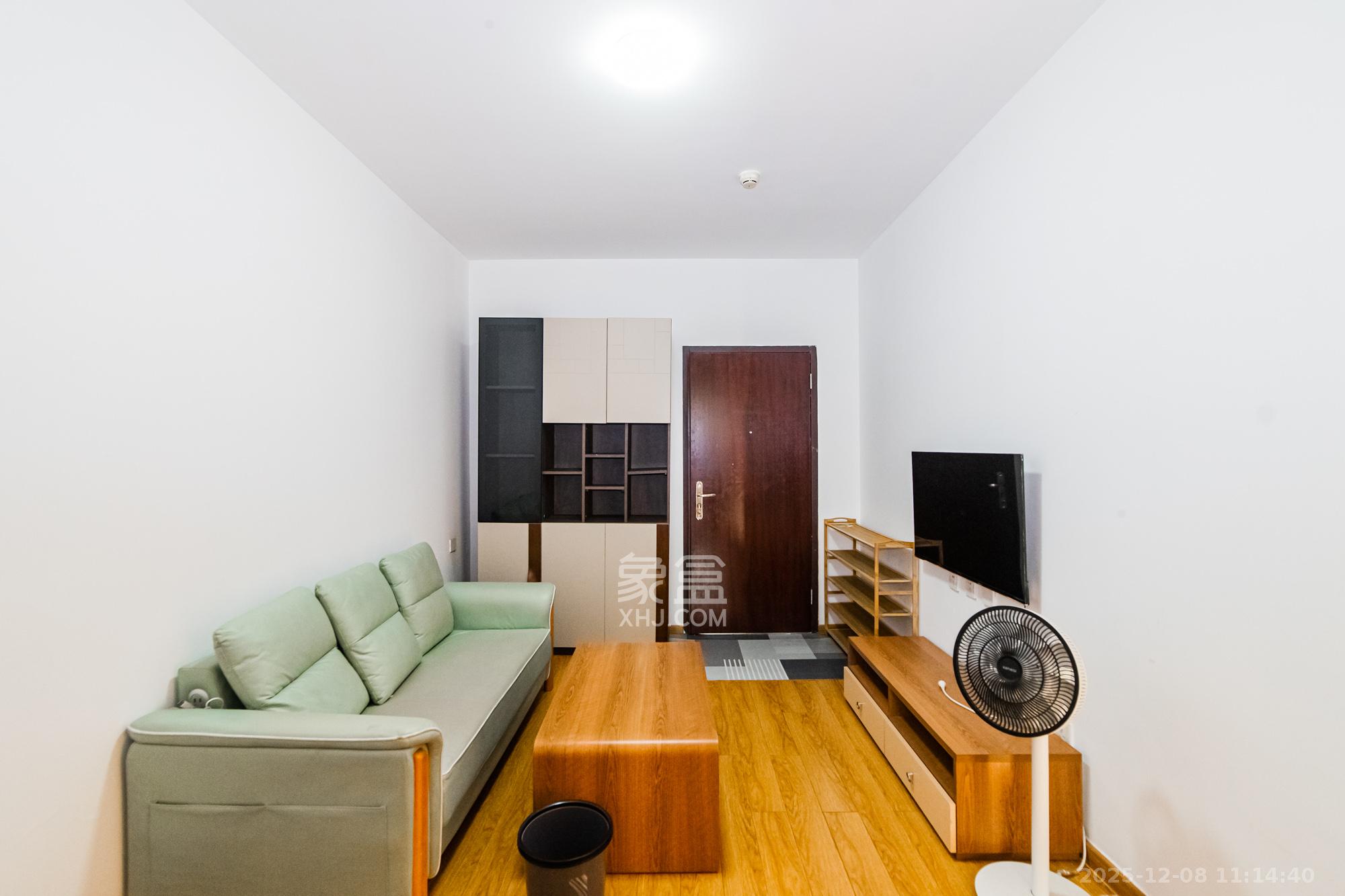 北辰三角洲E3区  1室1厅1卫    2300.0元/月