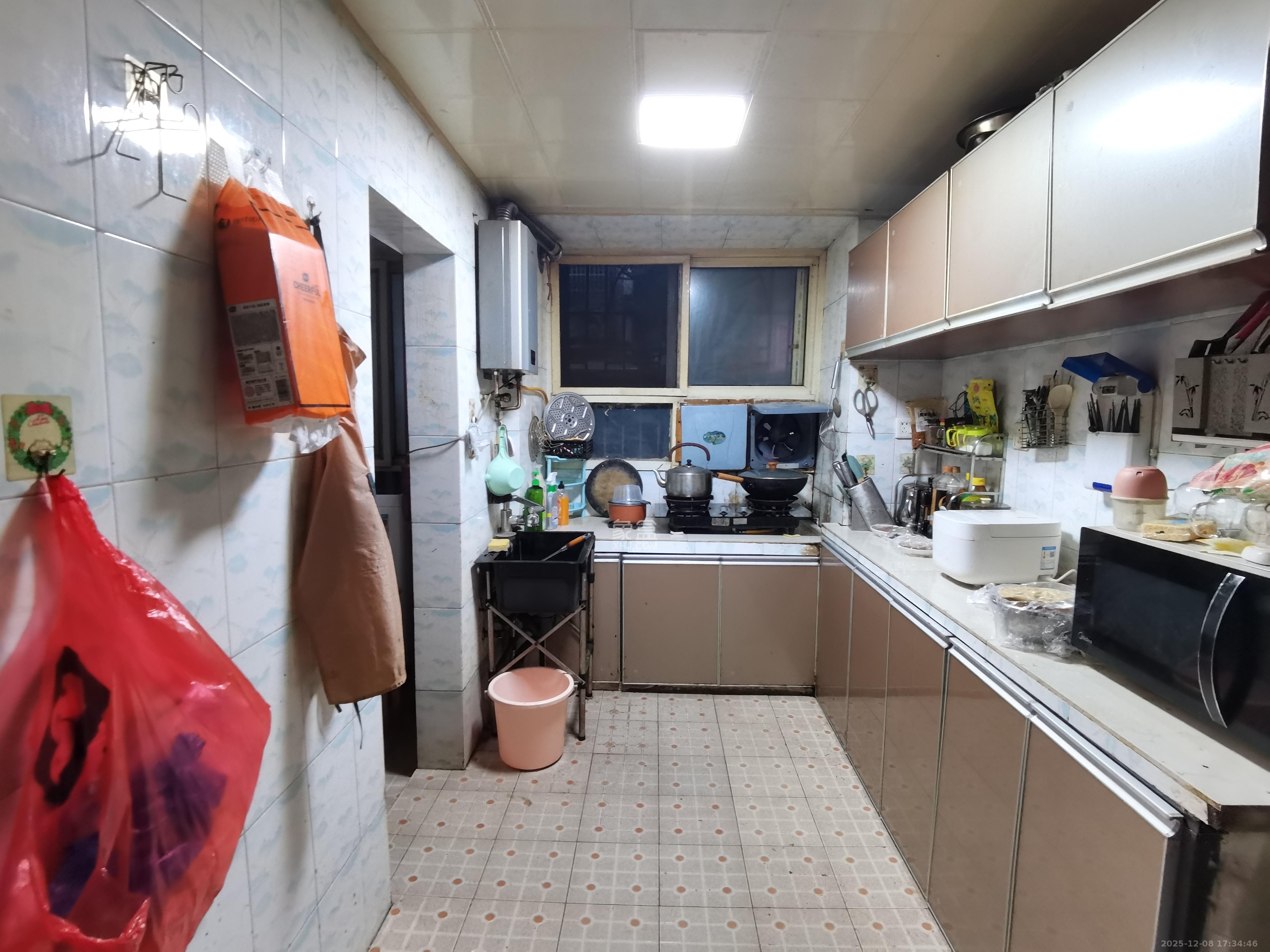 牛婆塘社区 1室1厅1卫 1400.0元/月 牛婆塘社区 1室1厅1卫 1400.0元/月室内图