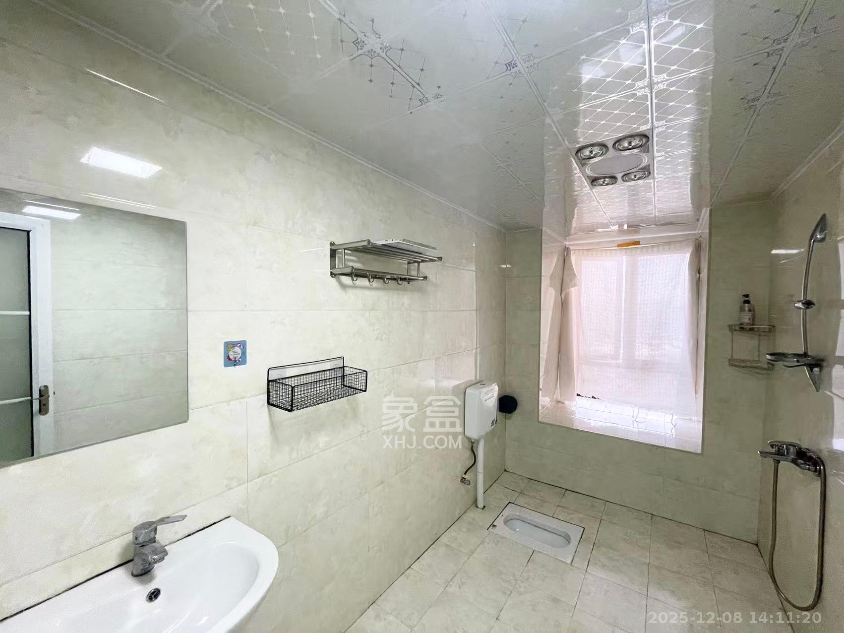 保利麓谷林语F区  4室2厅2卫    2400.0元/月室内图