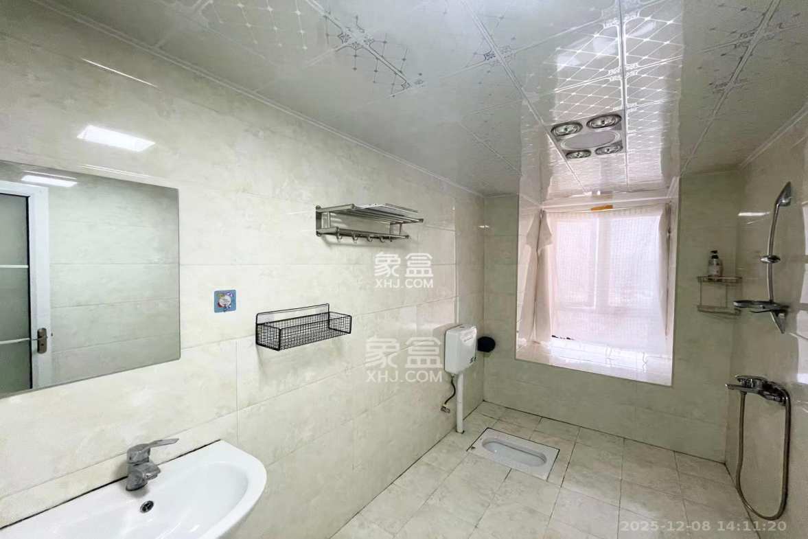 保利麓谷林语F区 4室2厅2卫 2400.0元/月 保利麓谷林语F区 4室2厅2卫 2400.0元/月室内图