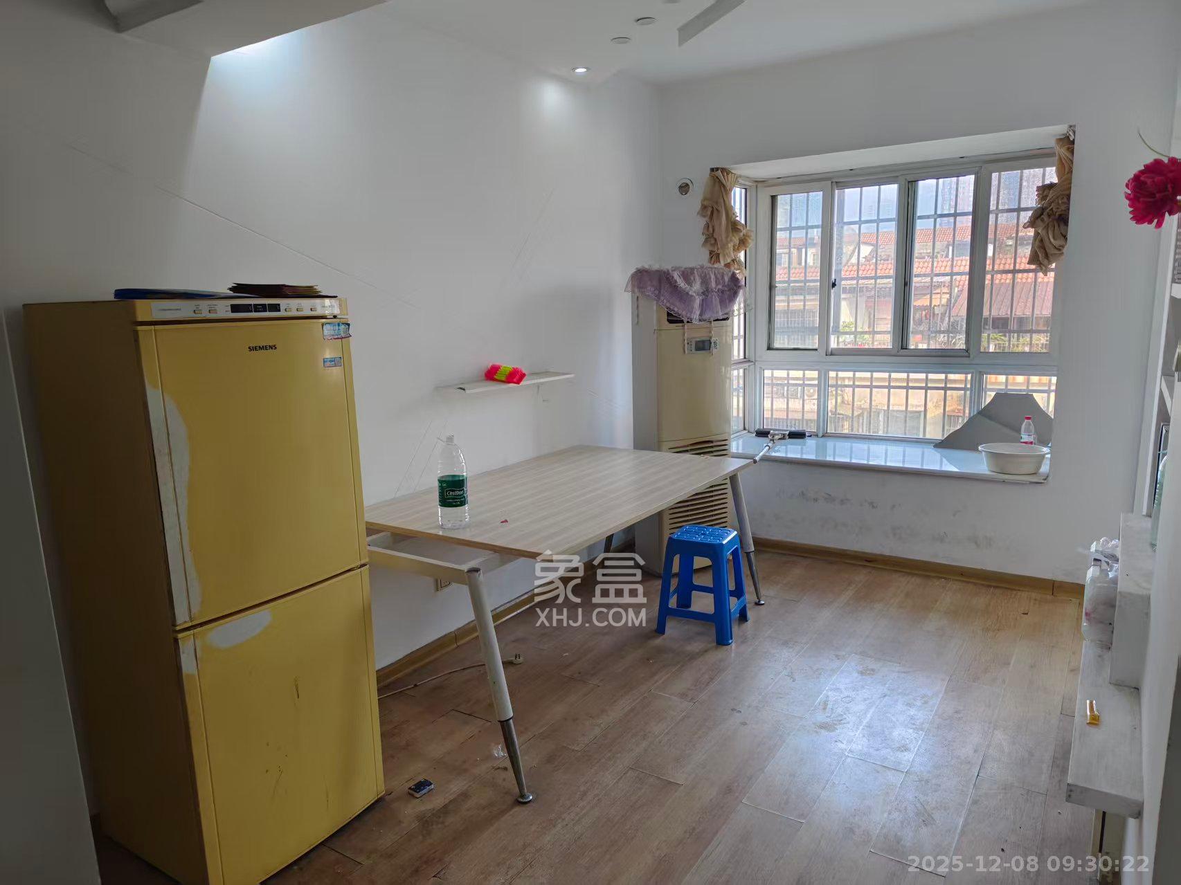 振湘园 4室2厅2卫 2000.0元/月 振湘园 4室2厅2卫 2000.0元/月室内图