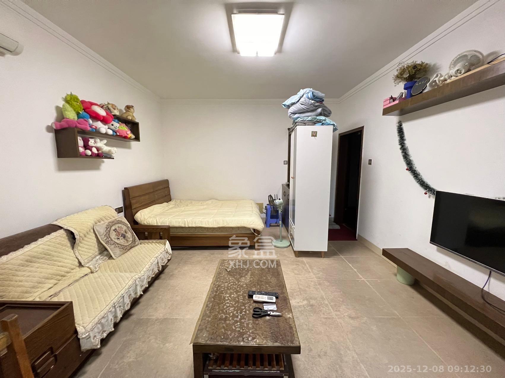 上河国际C区  1室1厅1卫    1500.0元/月