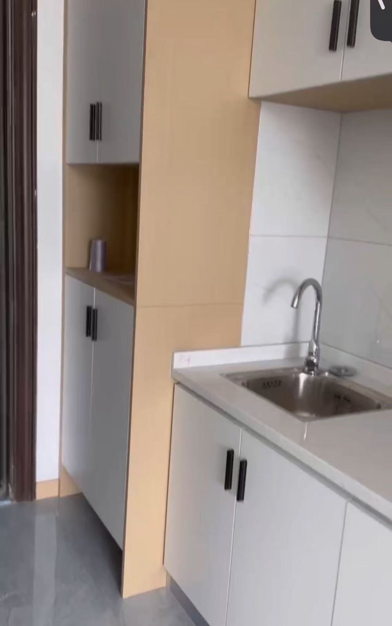 万达广场(酃湖)  1室0厅0卫    1500.0元/月