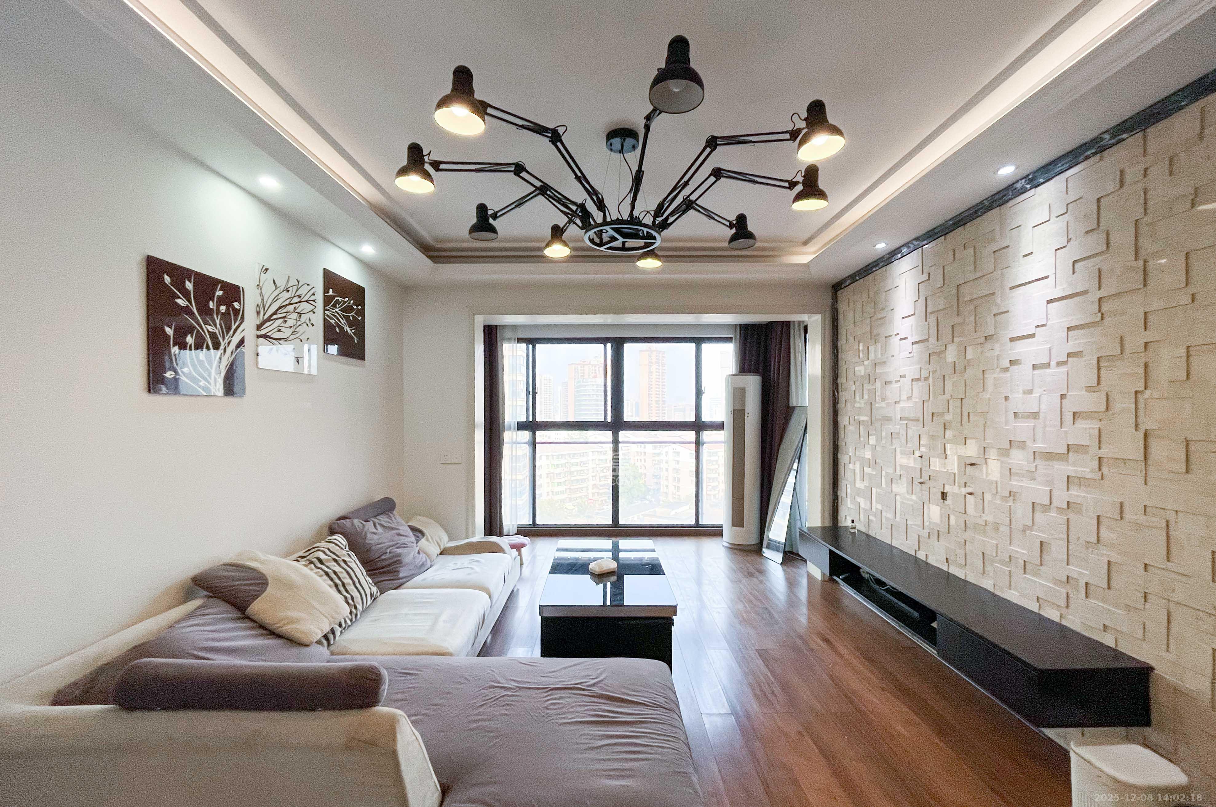 阿普阿布  3室2厅1卫    92.0万