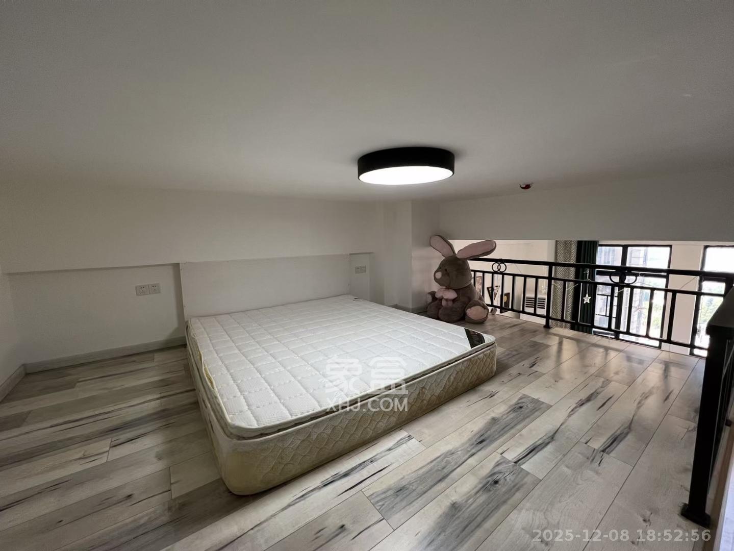 荣悦台  1室1厅1卫    1800.0元/月室内图