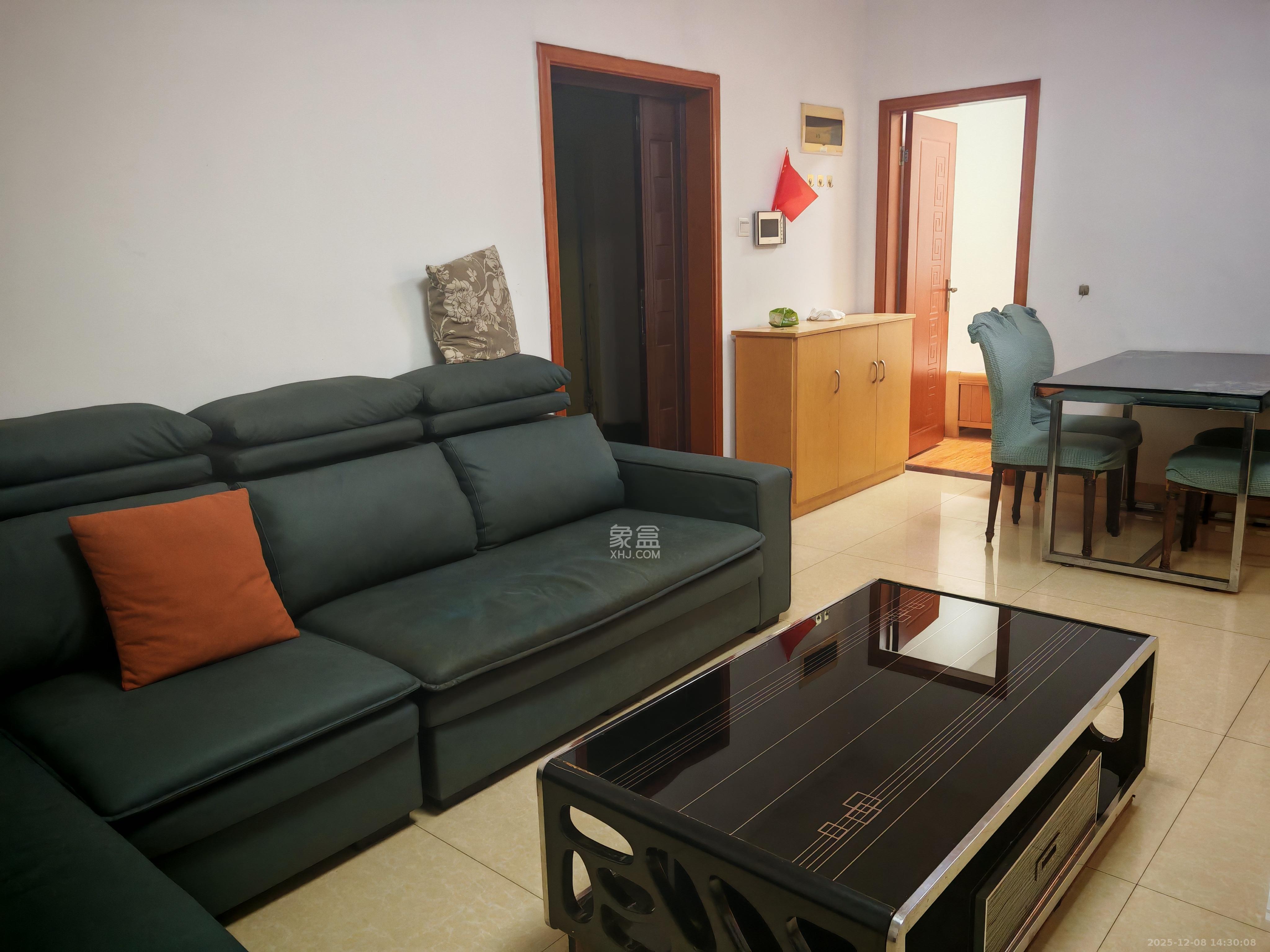 阳光晶城  2室1厅1卫    1800.0元/月