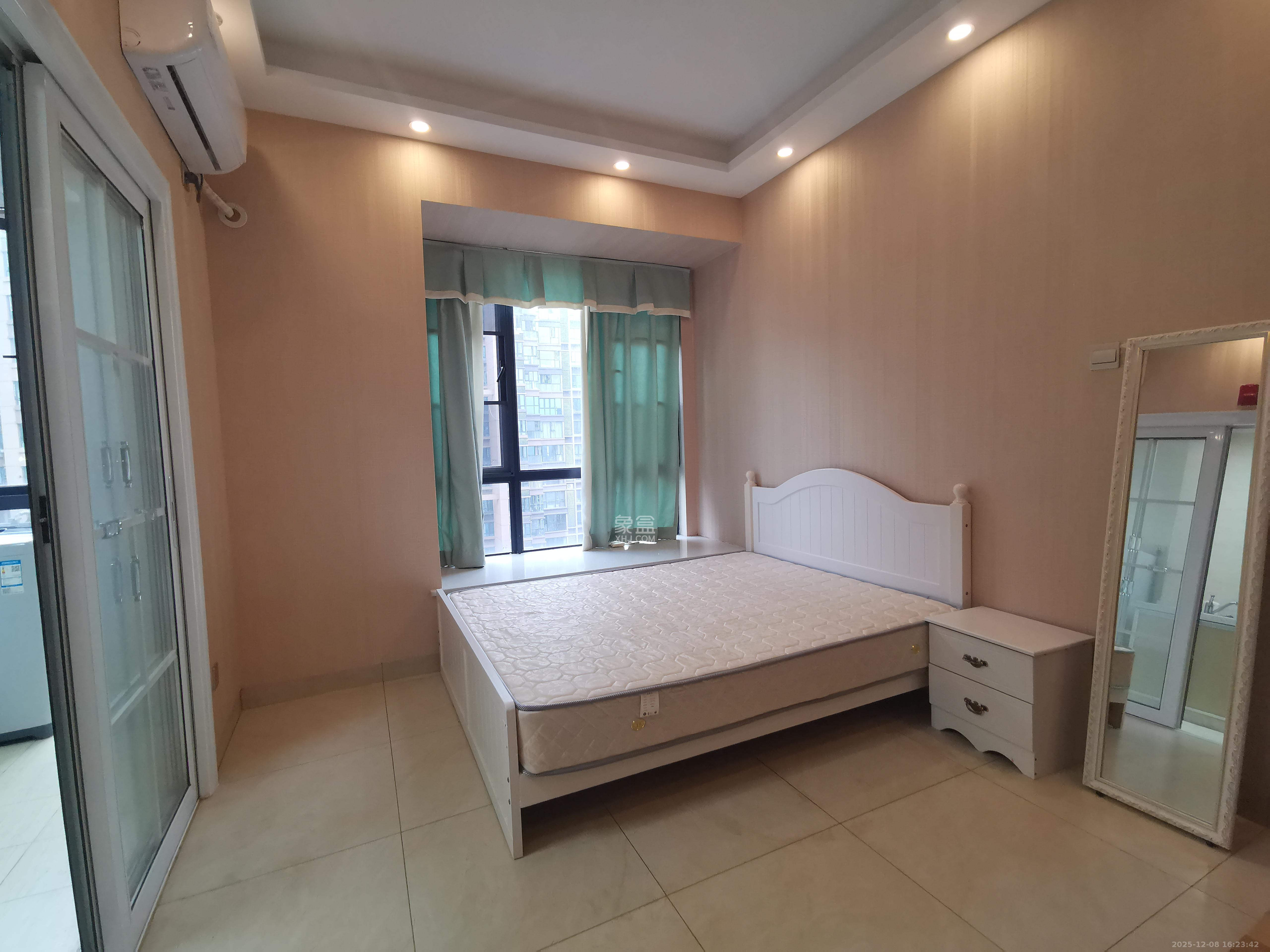 荣悦台 1室1厅1卫 2000.0元/月 荣悦台 1室1厅1卫 2000.0元/月室内图