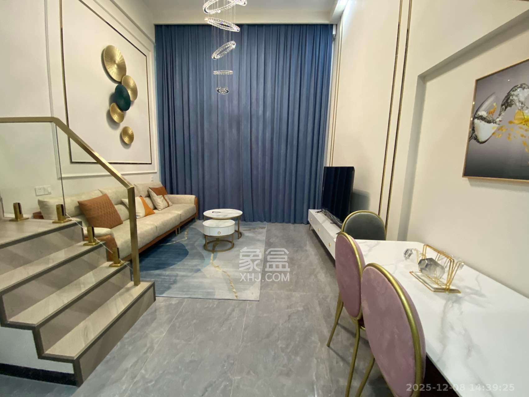 藏珑湖上公馆  1室1厅1卫    2800.0元/月