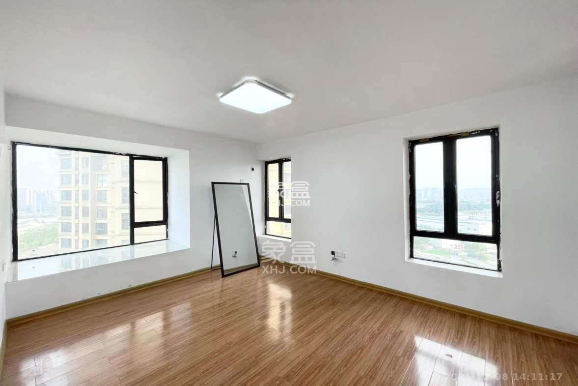 保利麓谷林语F区 4室2厅2卫 2400.0元/月 保利麓谷林语F区 4室2厅2卫 2400.0元/月室内图