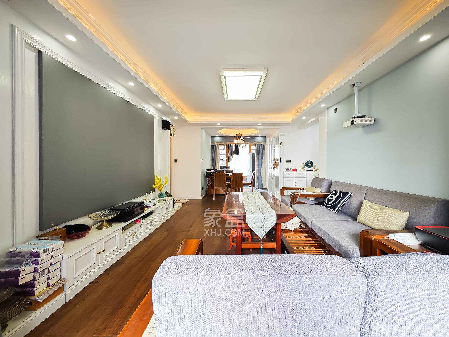 山语城三期  4室2厅2卫    118.0万