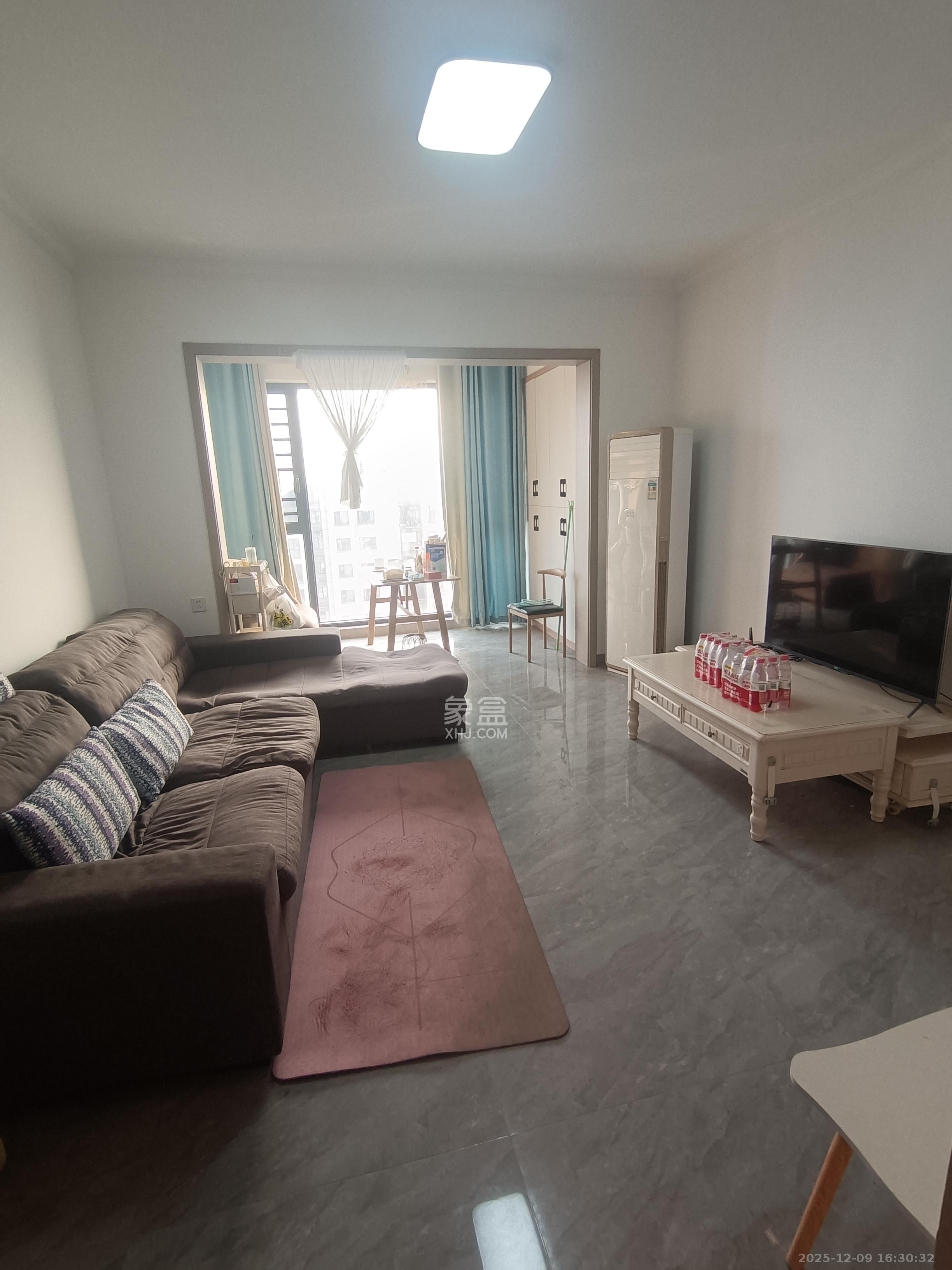 艺源颂雅小区（719街区）  3室2厅2卫    2500.0元/月