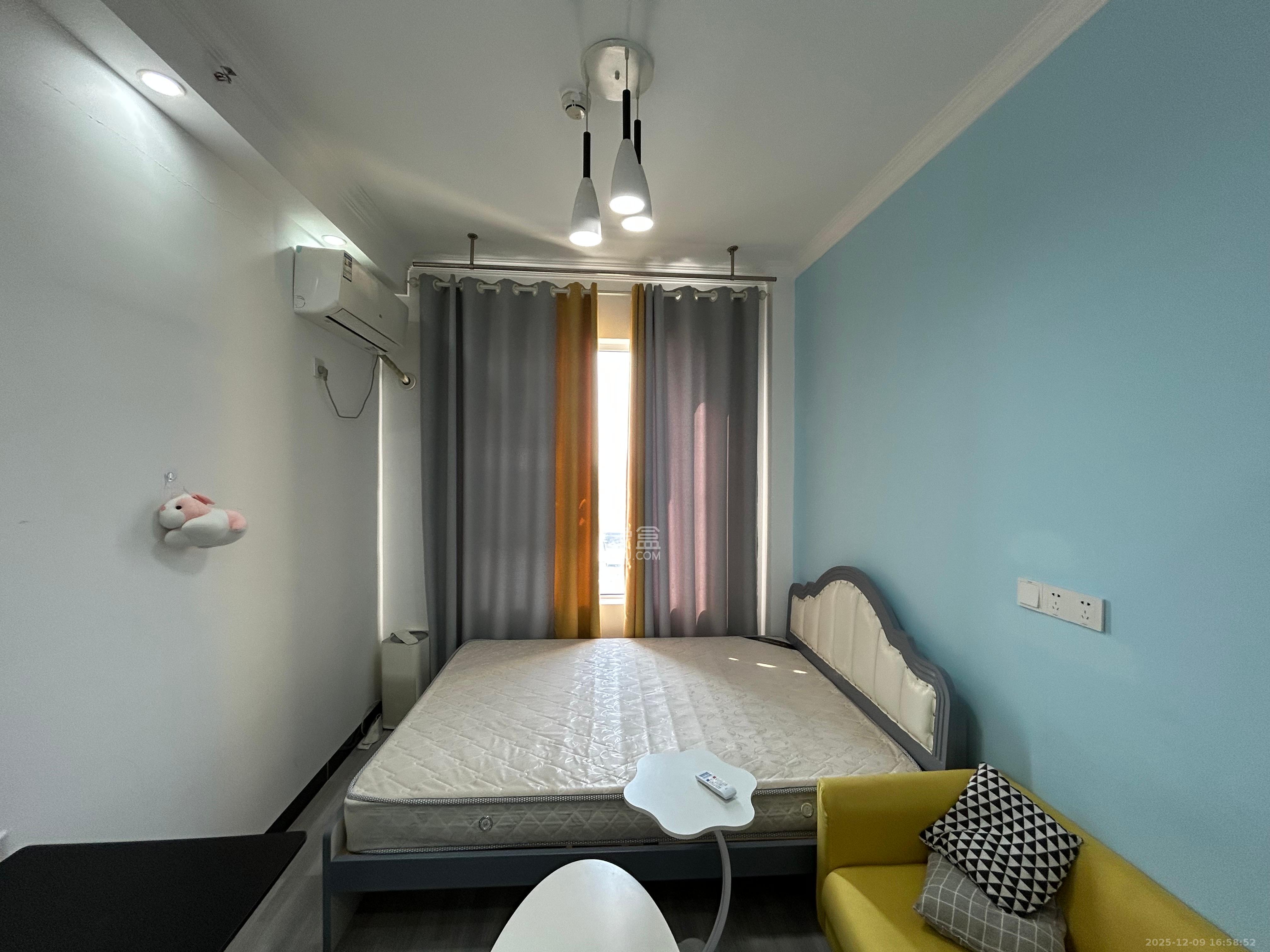 保利香槟国际 1室1厅1卫 1200.0元/月 保利香槟国际 1室1厅1卫 1200.0元/月室内图