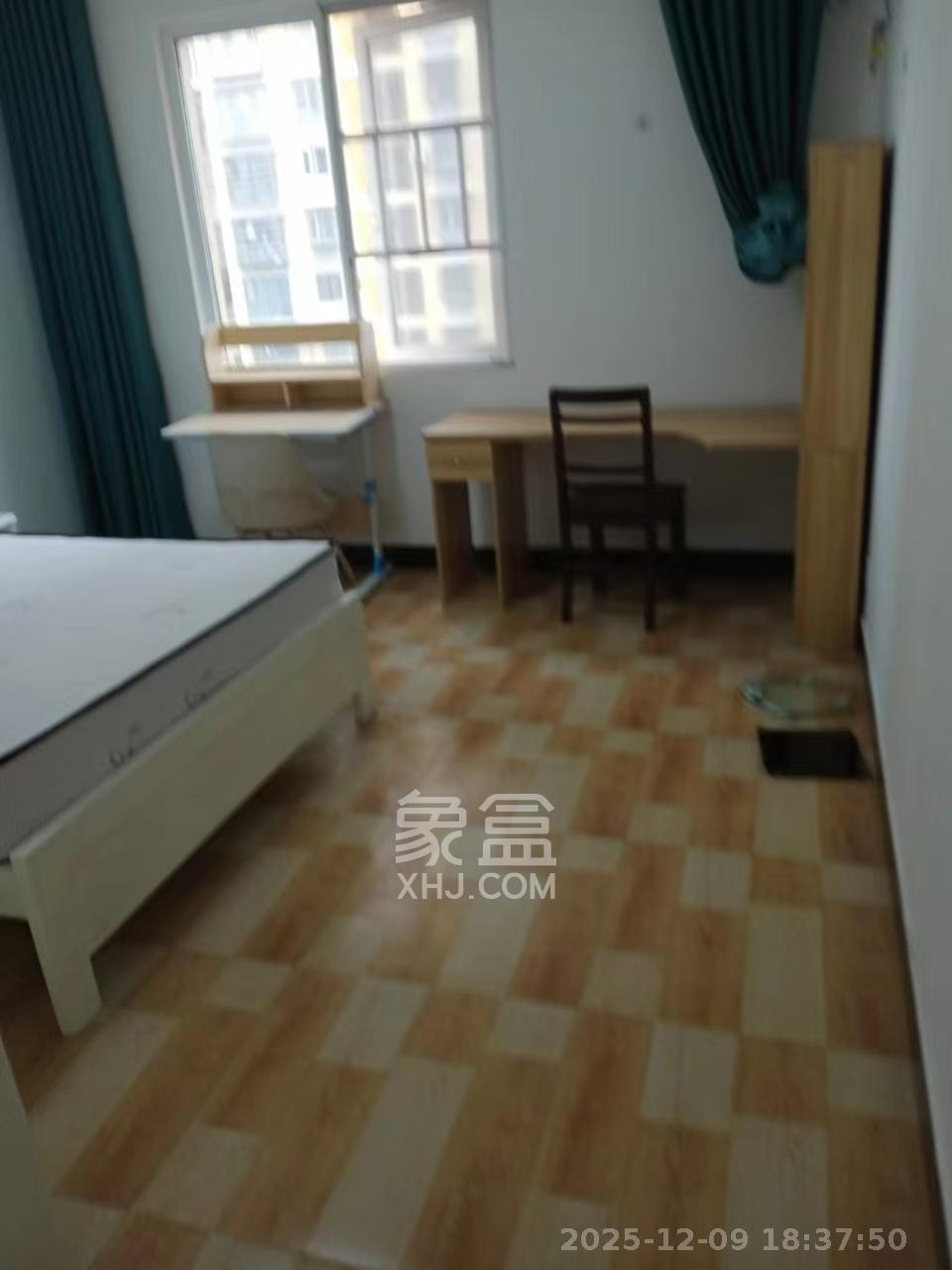 荷韵园  3室2厅2卫    1500.0元/月室内图