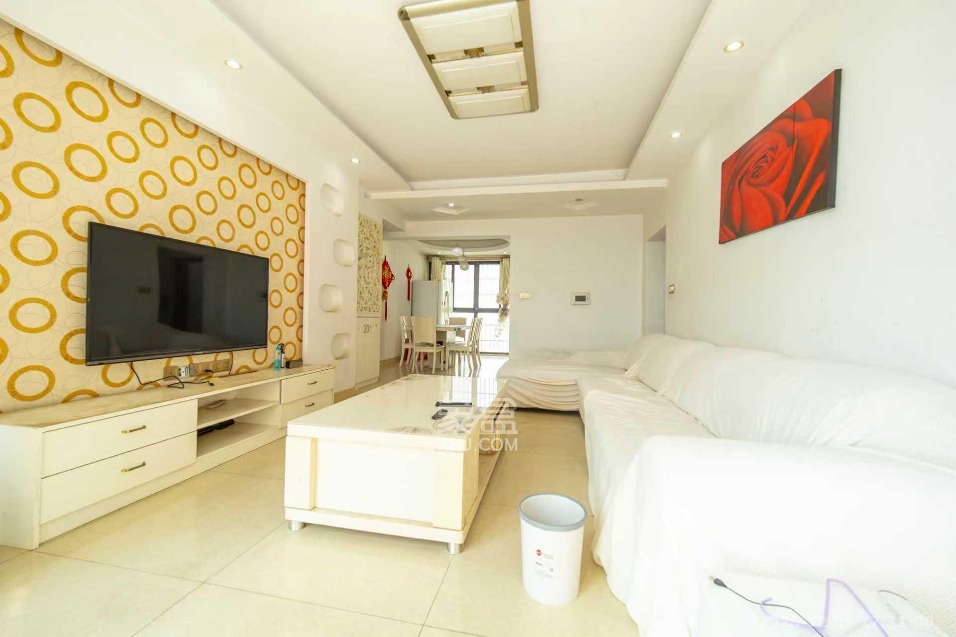 庄园心伽泊 3室2厅1卫 1800.0元/月 庄园心伽泊 3室2厅1卫 1800.0元/月室内图