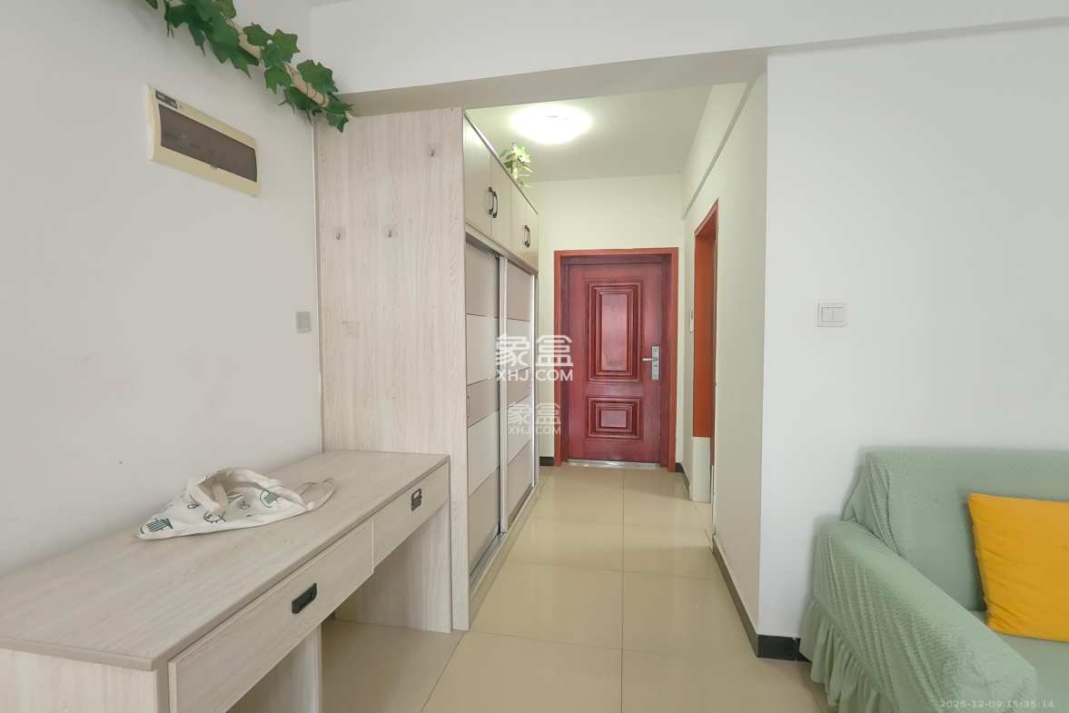 圭塘三小区 1室1厅1卫 1600.0元/月 圭塘三小区 1室1厅1卫 1600.0元/月室内图