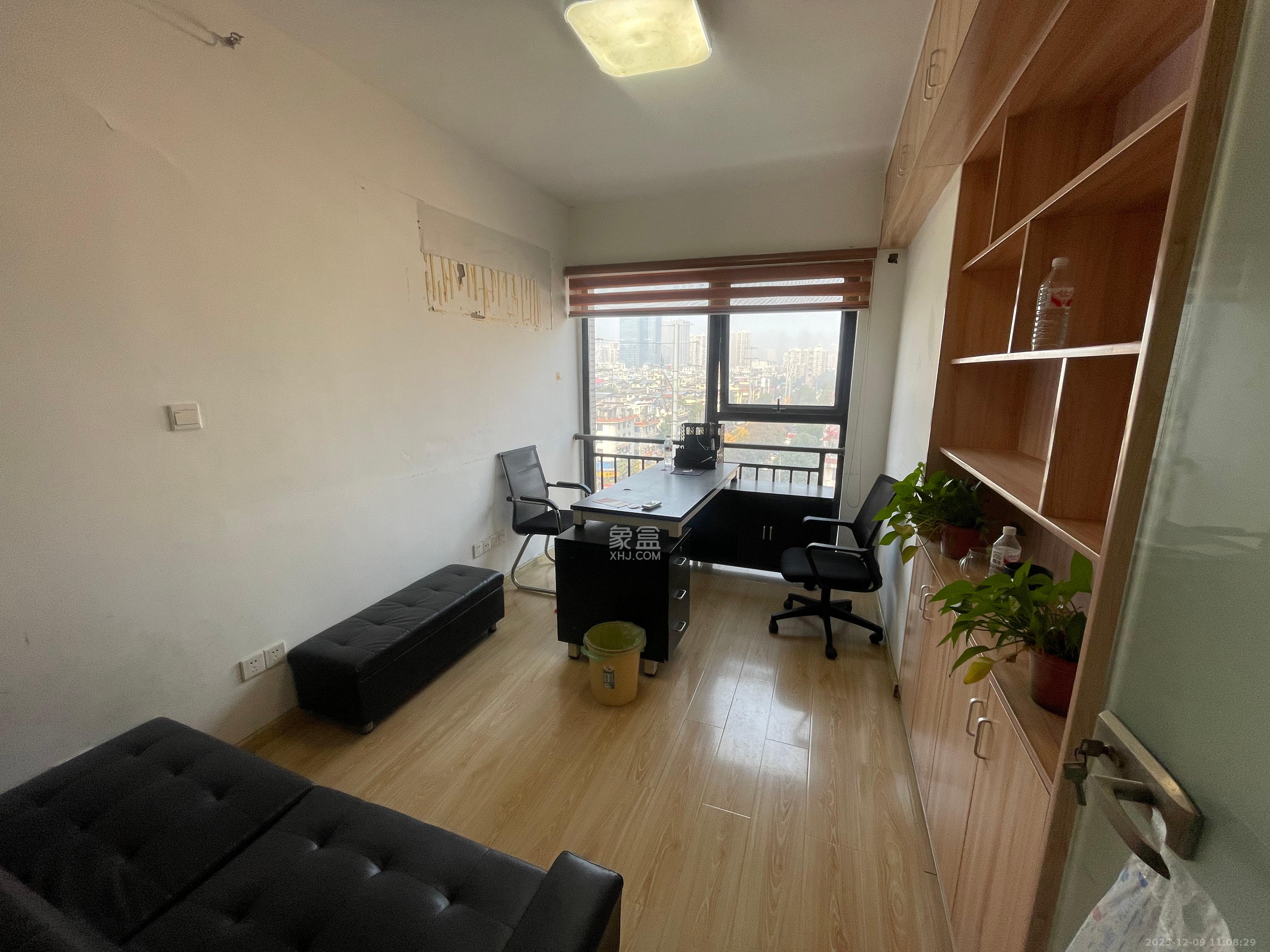 喜地时代广场（中环大厦）   55.18㎡      2000.0元/月室内图