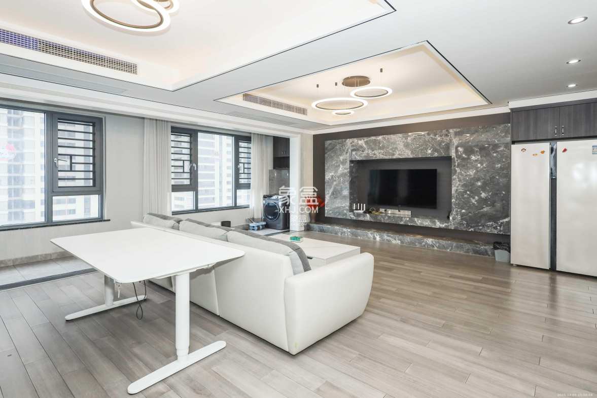 建发央著 2室2厅1卫 3800.0元/月 建发央著 2室2厅1卫 3800.0元/月室内图