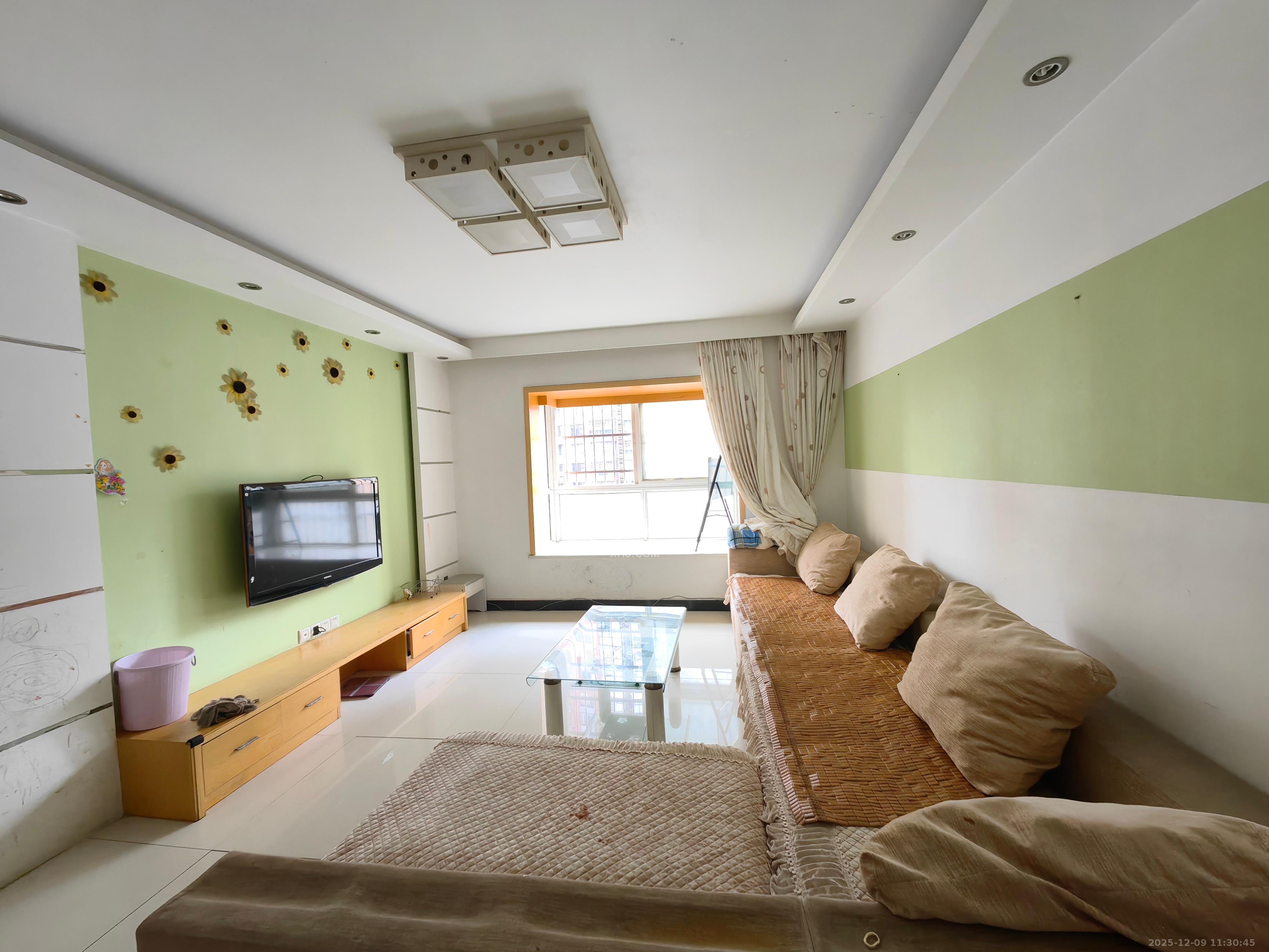 佳美星城  1室0厅0卫    1600.0元/月