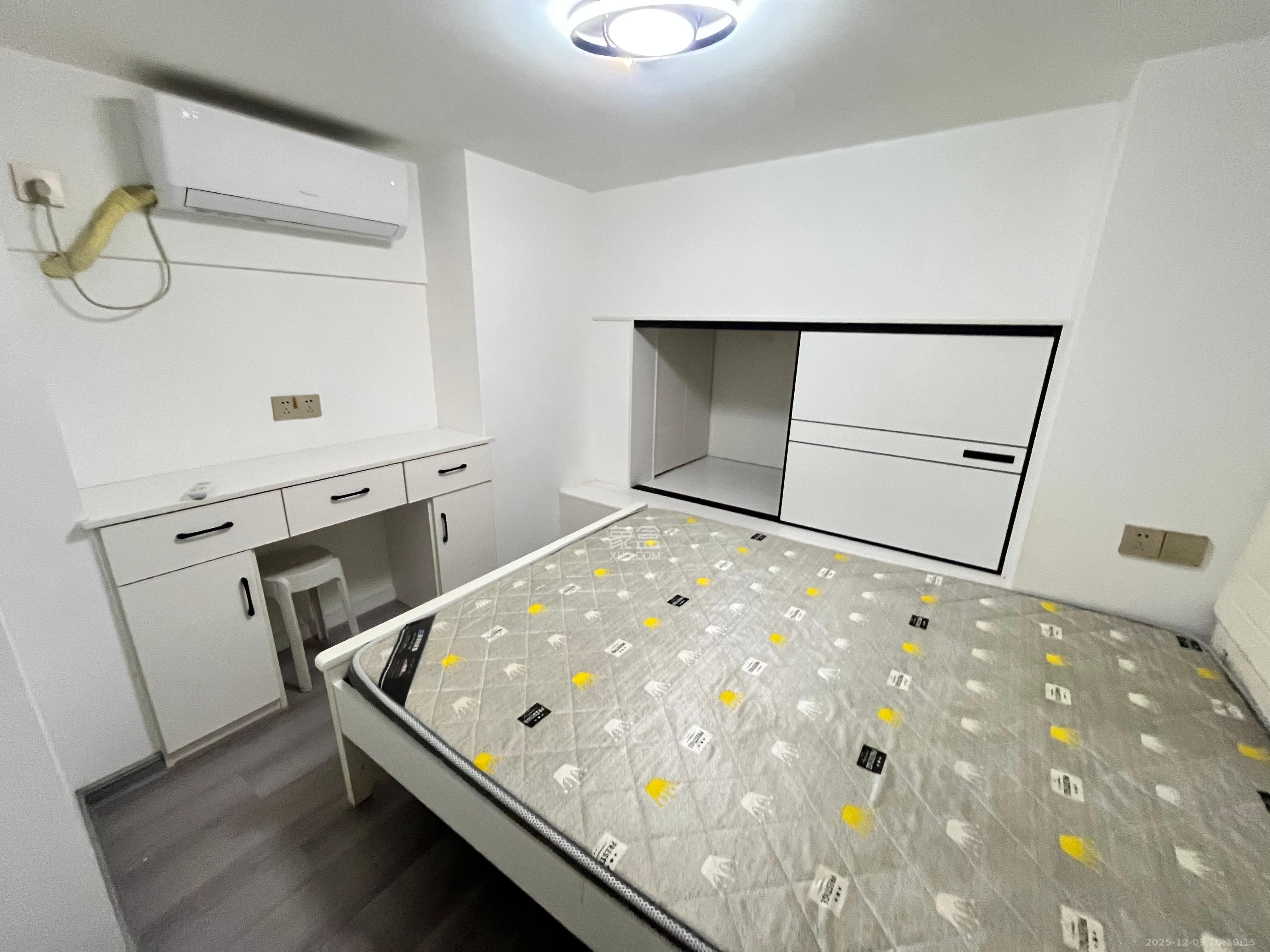 卓越江岸 1室0厅0卫 2500.0元/月 卓越江岸 1室0厅0卫 2500.0元/月室内图