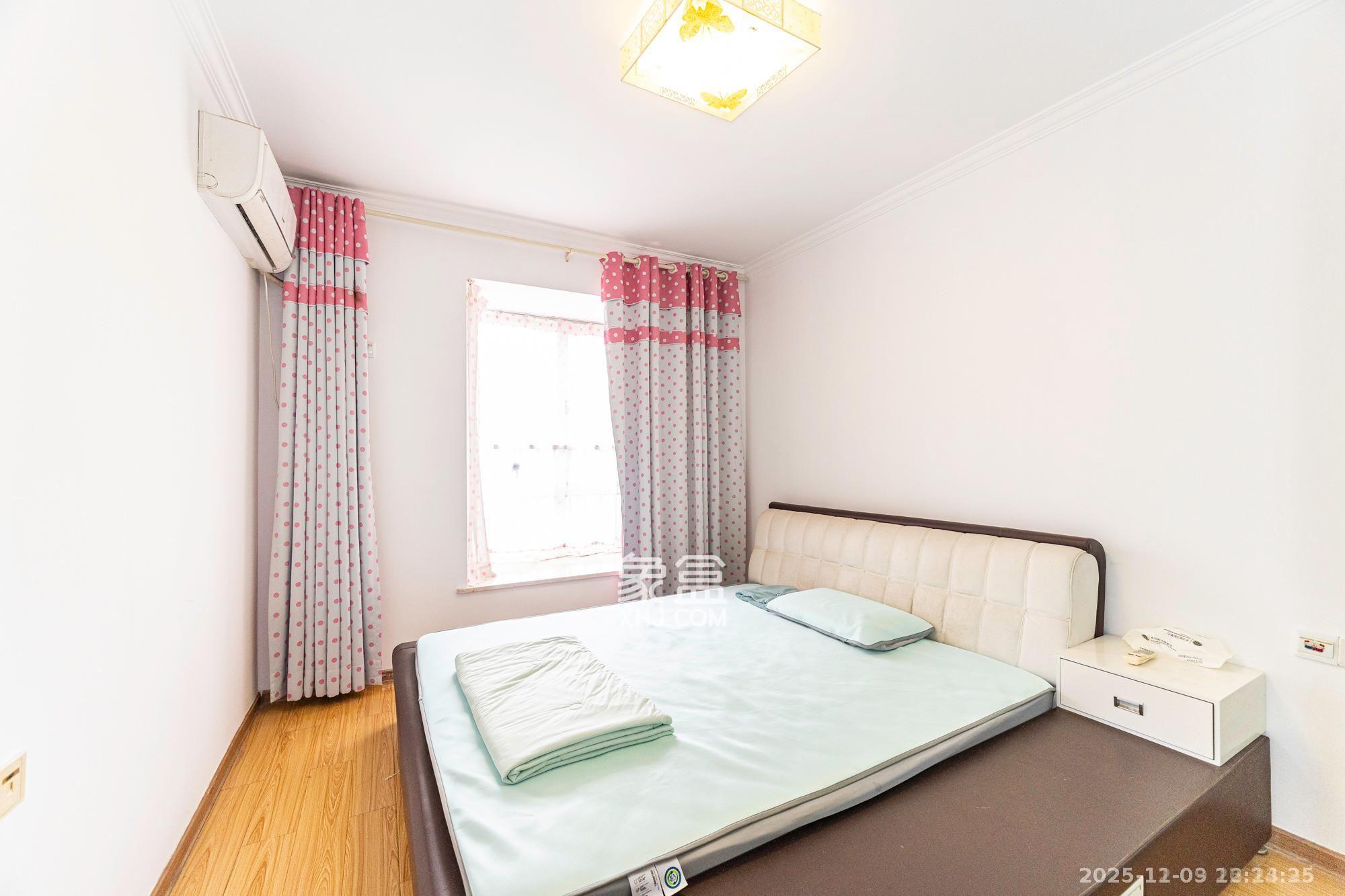 恒广国际景园一二区 2室1厅1卫 2000.0元/月 恒广国际景园一二区 2室1厅1卫 2000.0元/月室内图