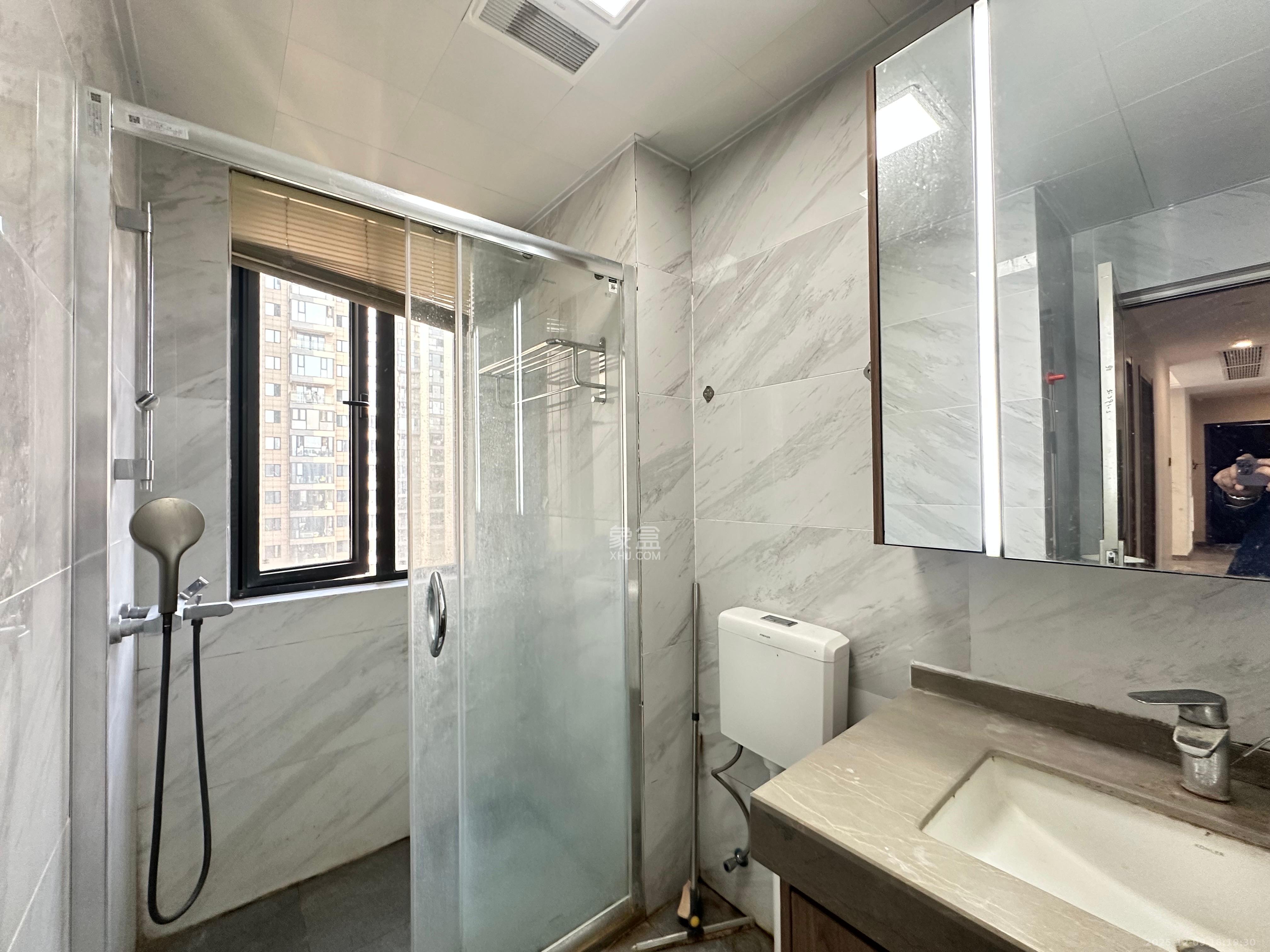 梦想新天地  4室2厅2卫    3500.0元/月室内图