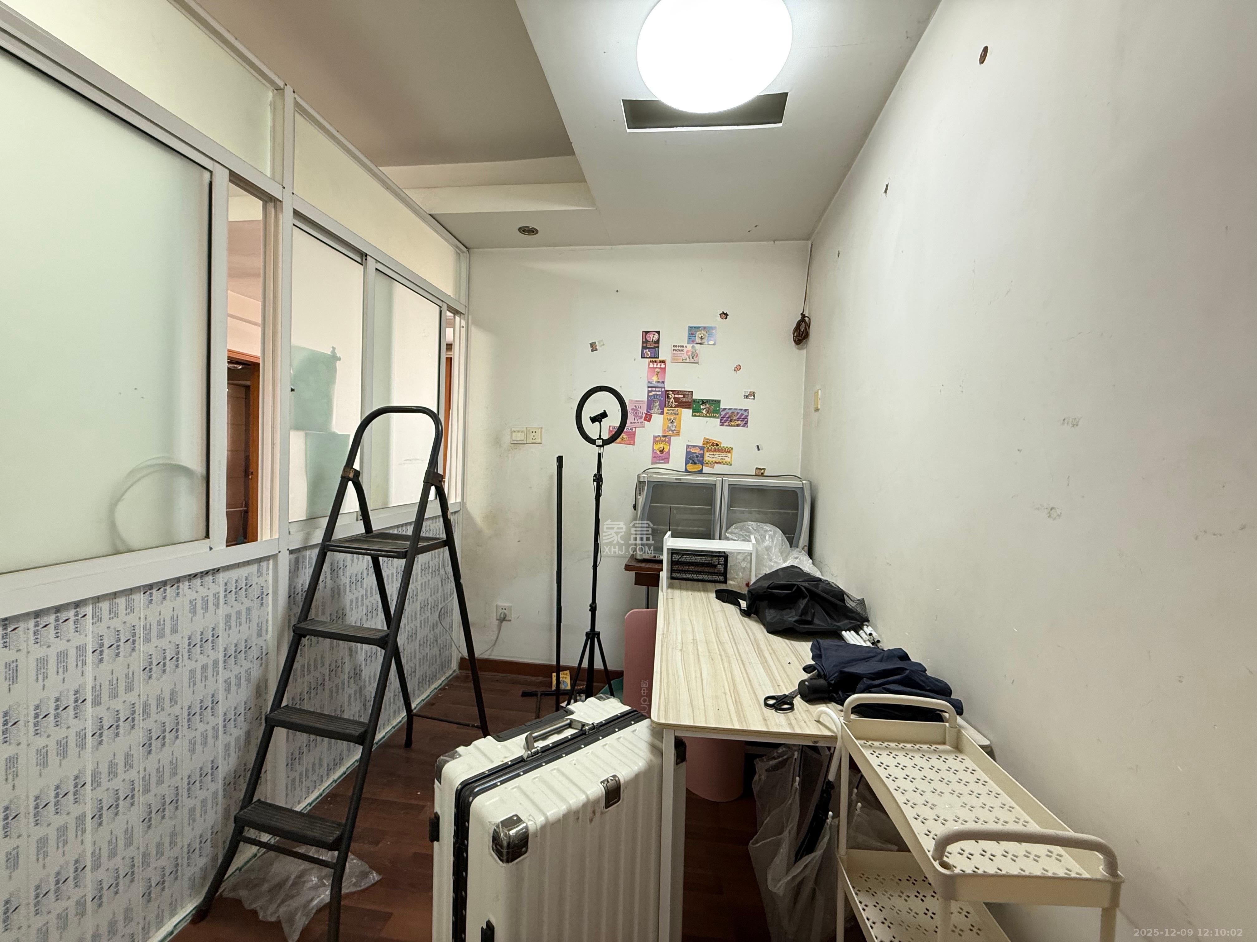 狮子山二片 2室1厅1卫 1400.0元/月 狮子山二片 2室1厅1卫 1400.0元/月室内图