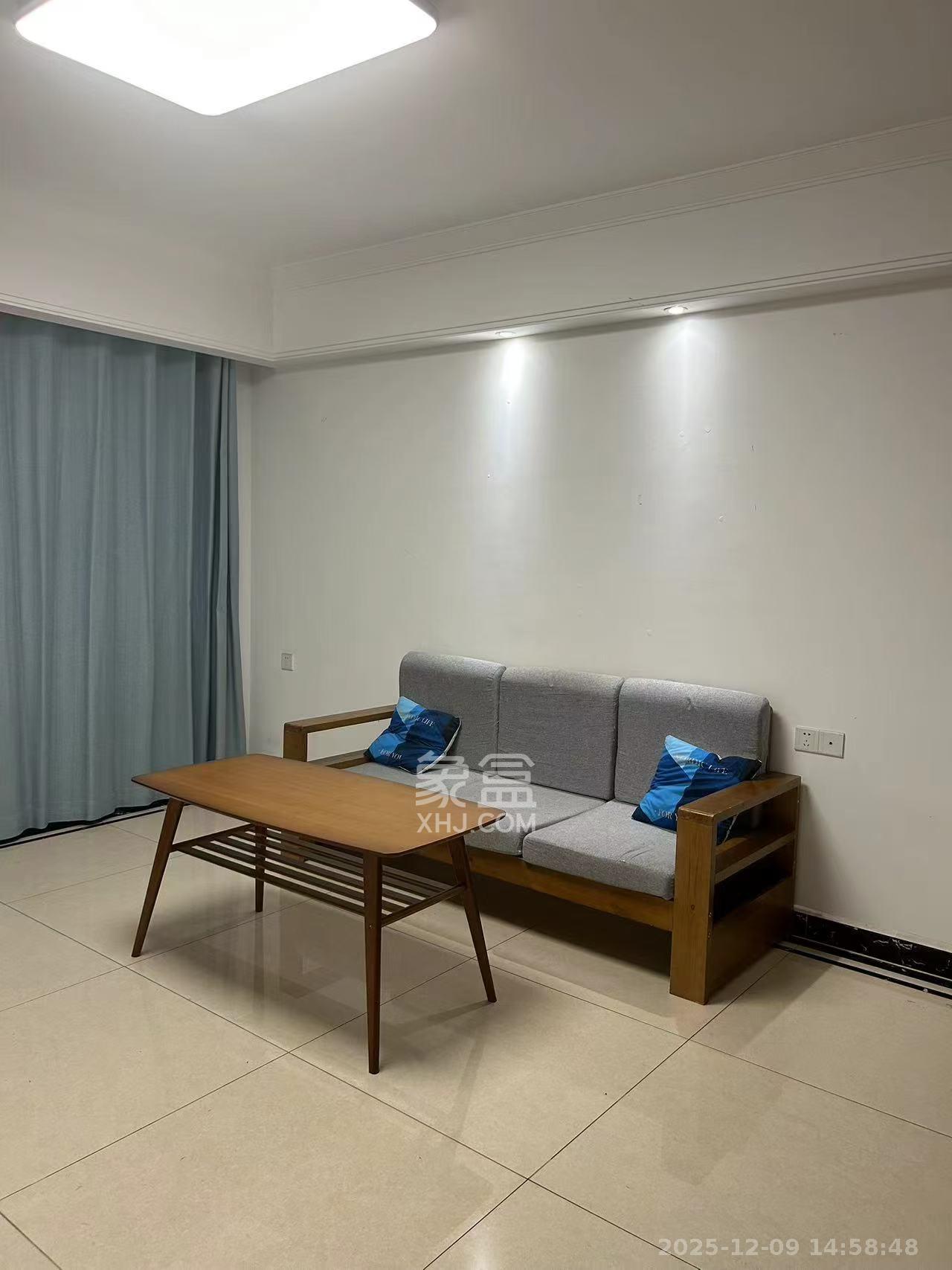 中海新城熙岸（中信新城五期）  4室2厅2卫    2680.0元/月