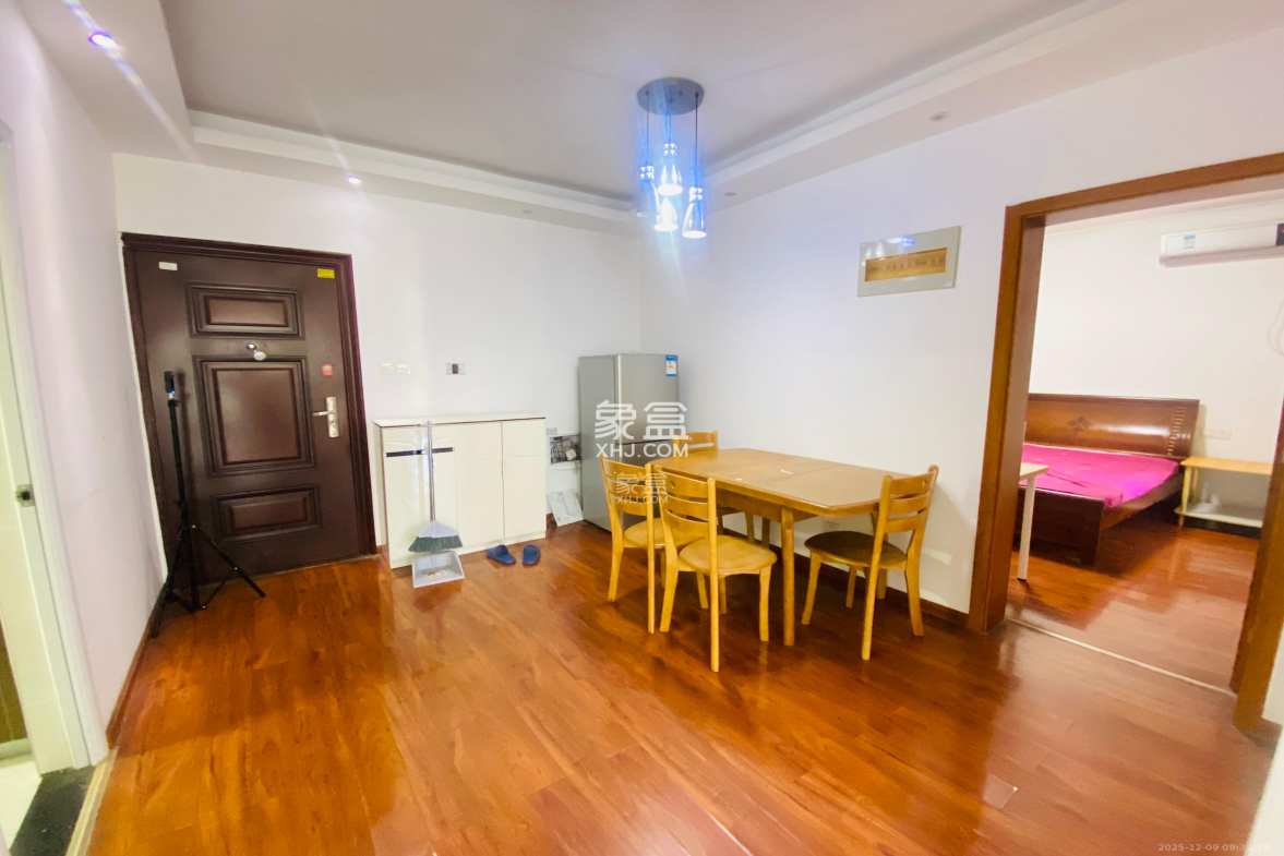 奥克斯广场 3室2厅1卫 2700.0元/月 奥克斯广场 3室2厅1卫 2700.0元/月室内图