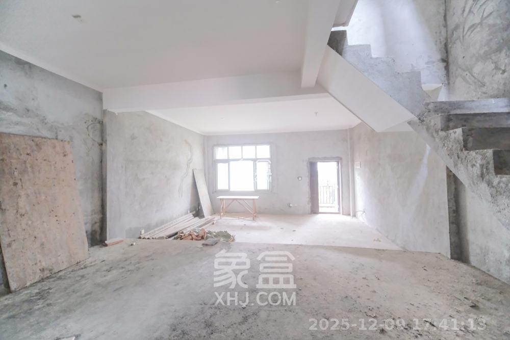 山水湾  5室2厅3卫    4000.0元/月