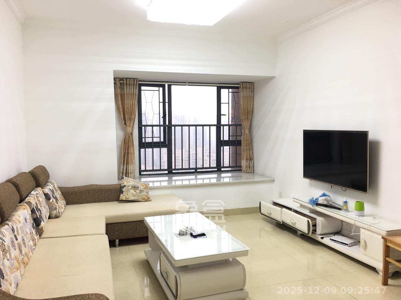 荣盛花语馨苑  3室2厅1卫    2100.0元/月