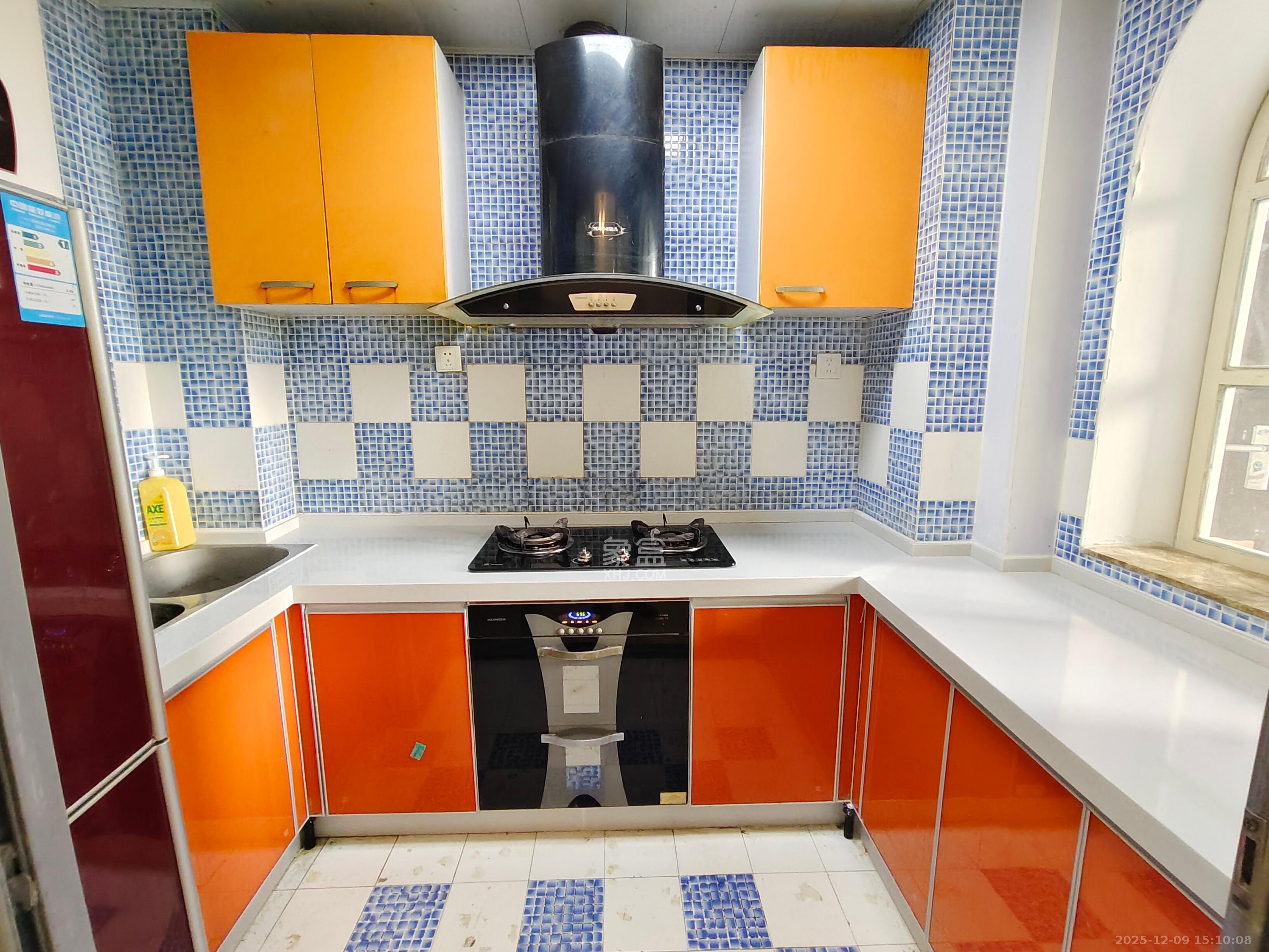 银港水晶城 2室2厅1卫 2200.0元/月 银港水晶城 2室2厅1卫 2200.0元/月室内图