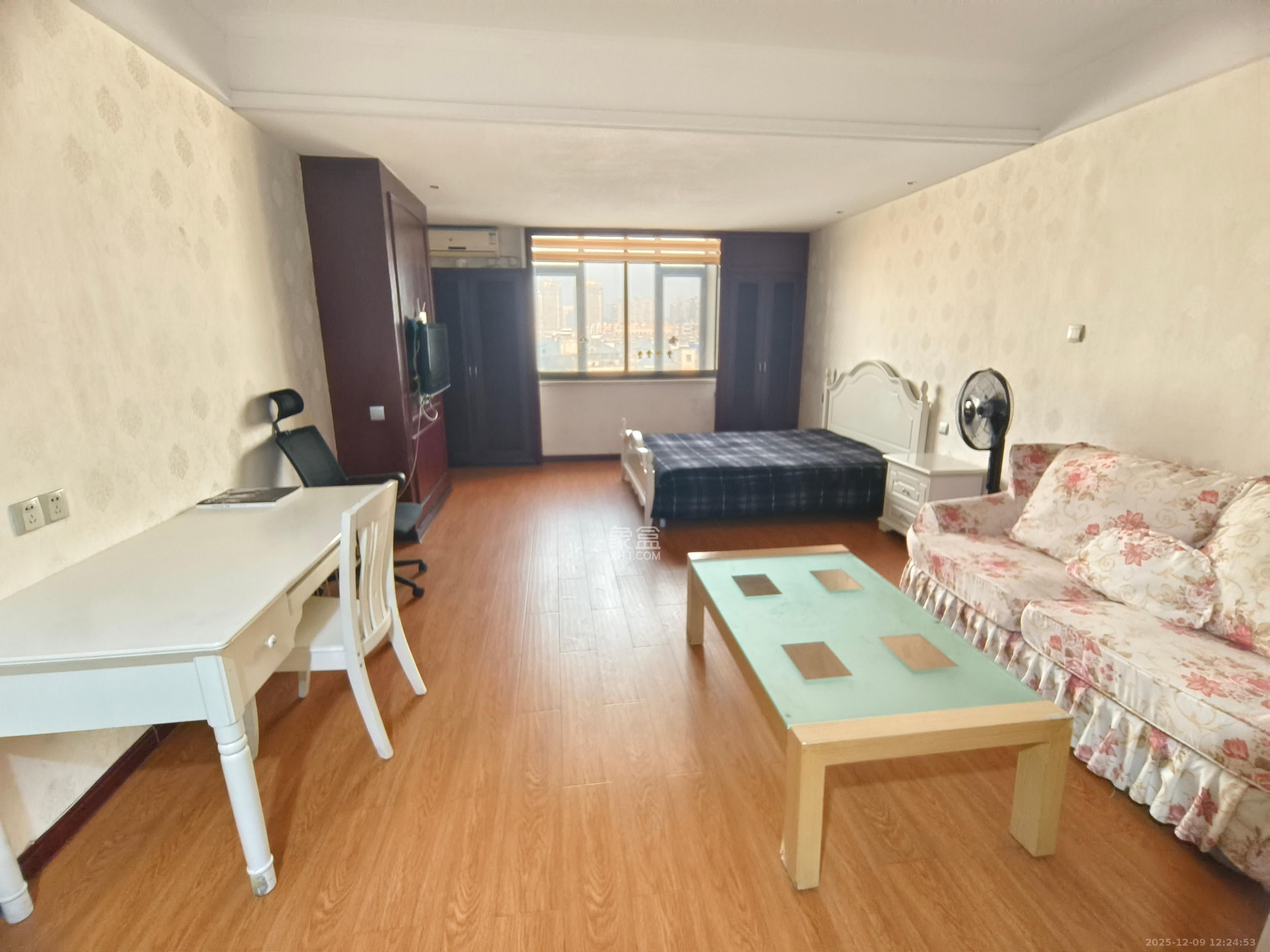 沁园春御院 1室1厅1卫 1700.0元/月 沁园春御院 1室1厅1卫 1700.0元/月室内图