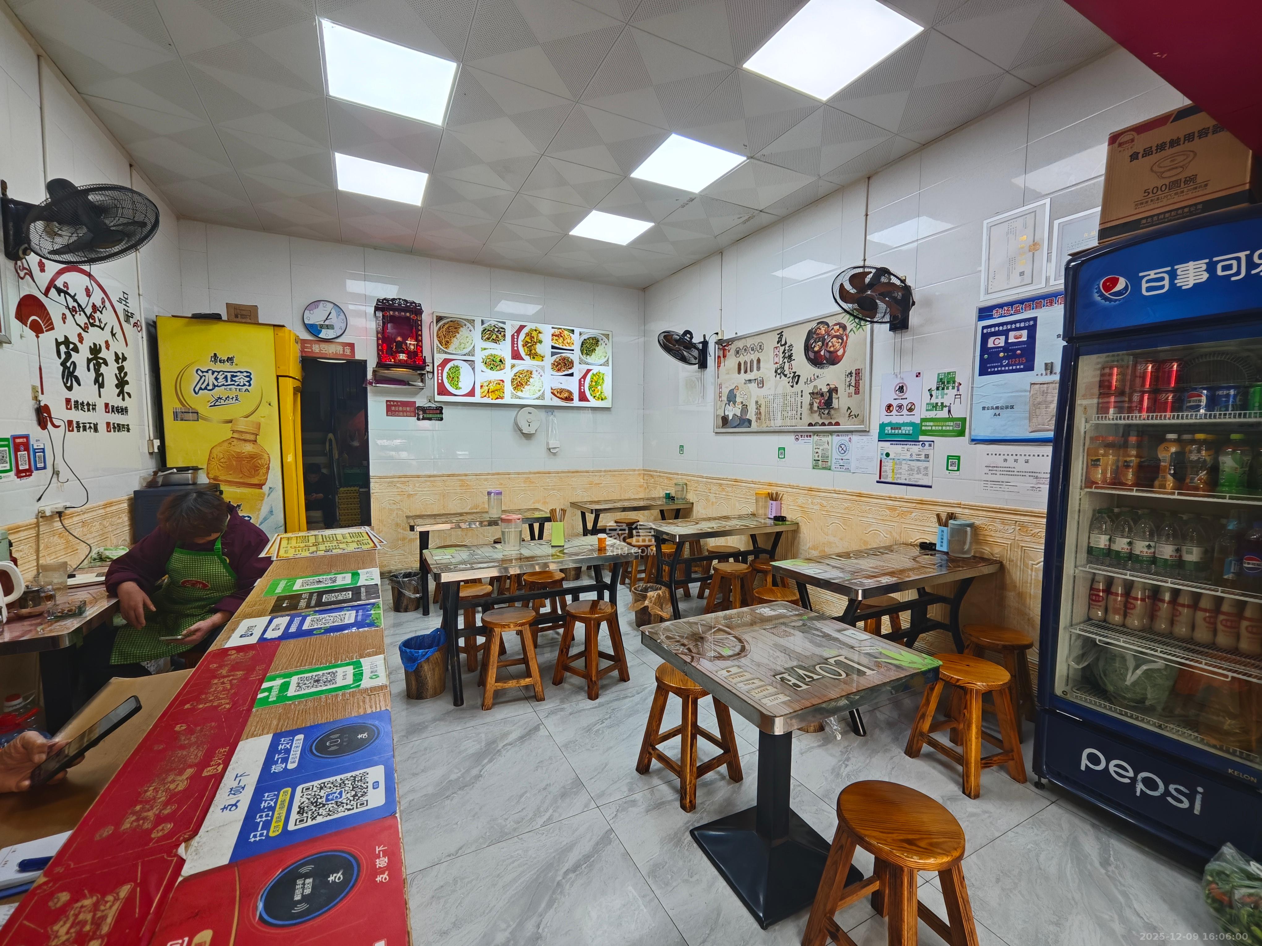 金海岸学生公寓   132.97㎡      15000.0元/月室内图