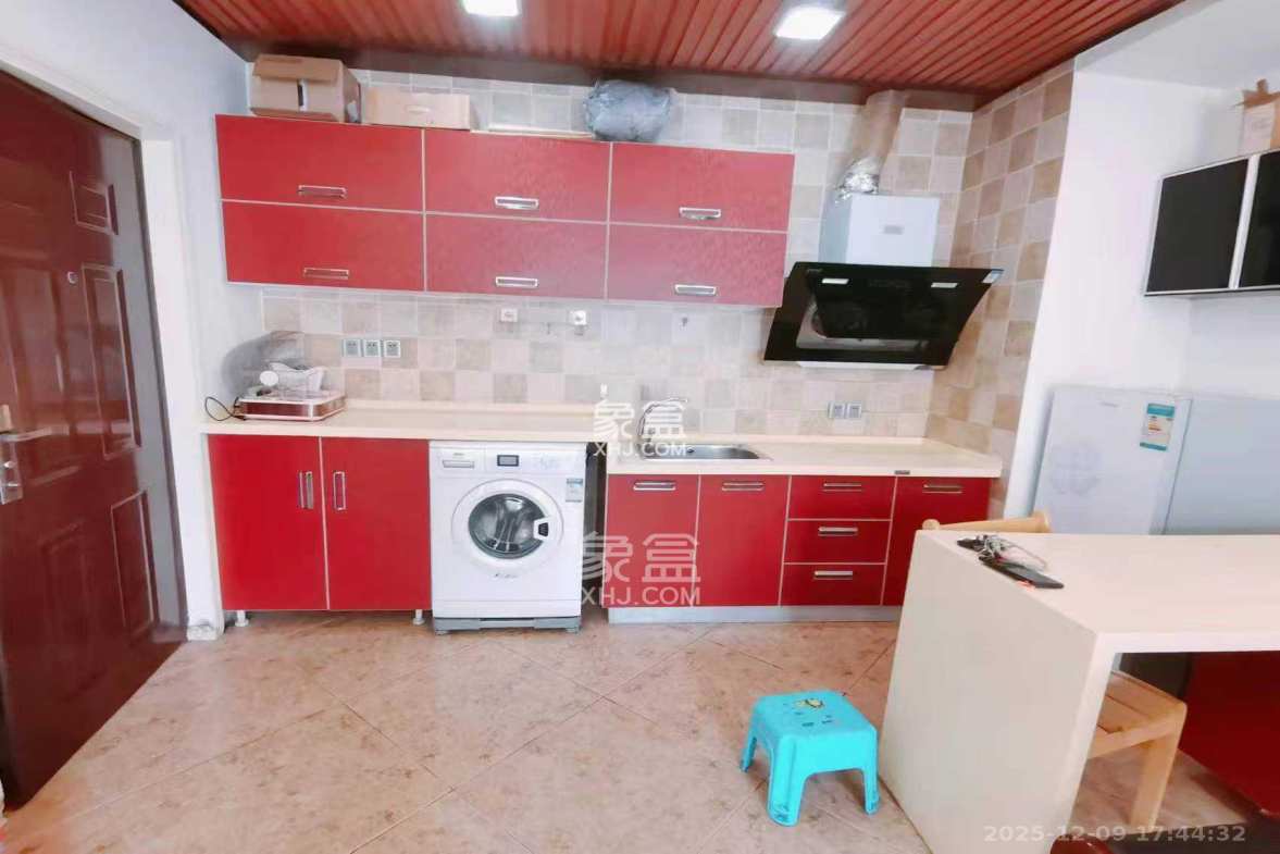 阳光100二期 1室1厅1卫 2000.0元/月 阳光100二期 1室1厅1卫 2000.0元/月室内图