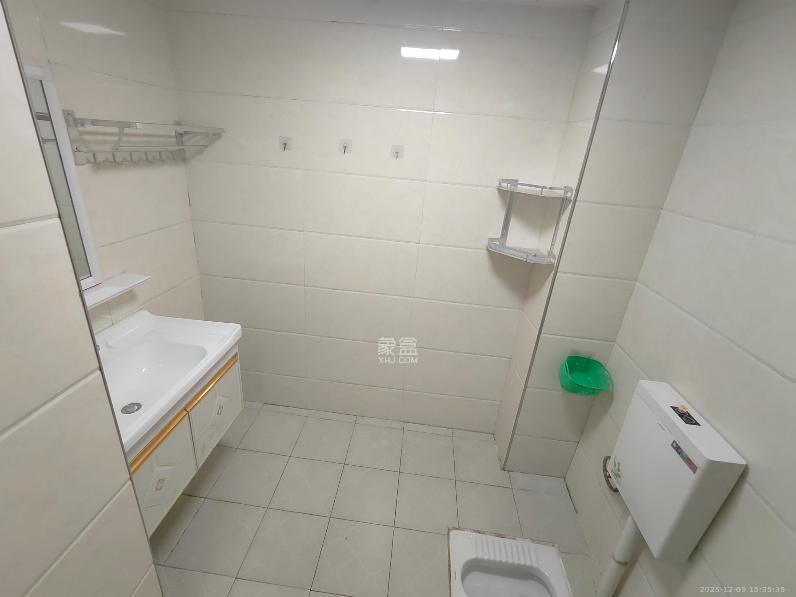 圭塘三小区 1室1厅1卫 1600.0元/月 圭塘三小区 1室1厅1卫 1600.0元/月室内图